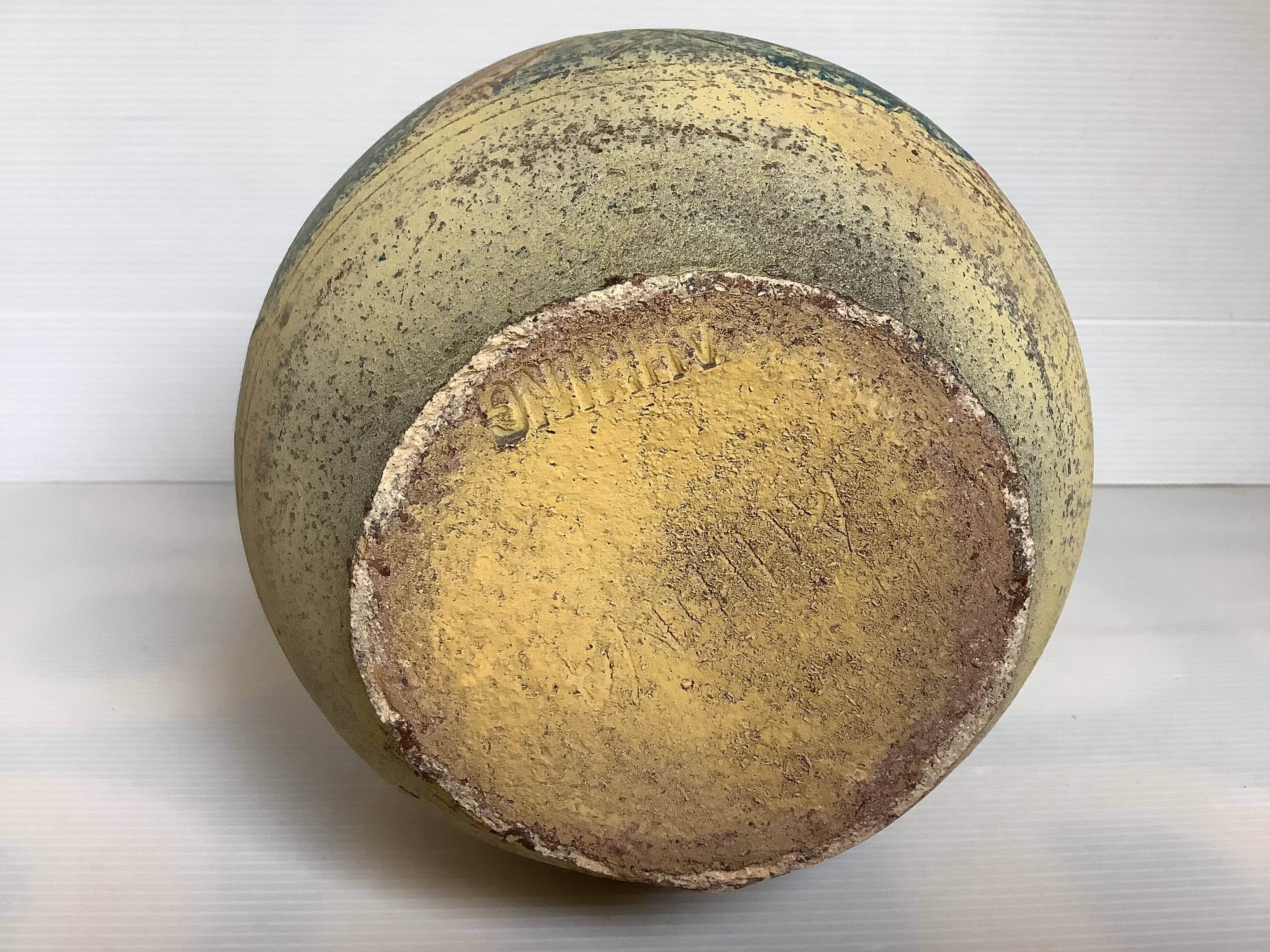 Vase trio of geometric colours