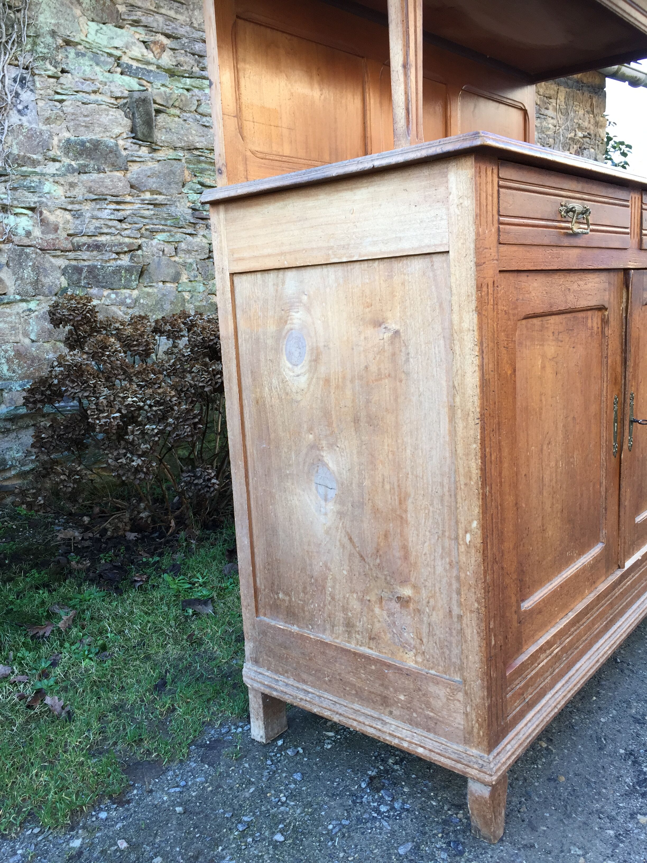Vintage Parisian buffet with 2 bodies in white poplar wood