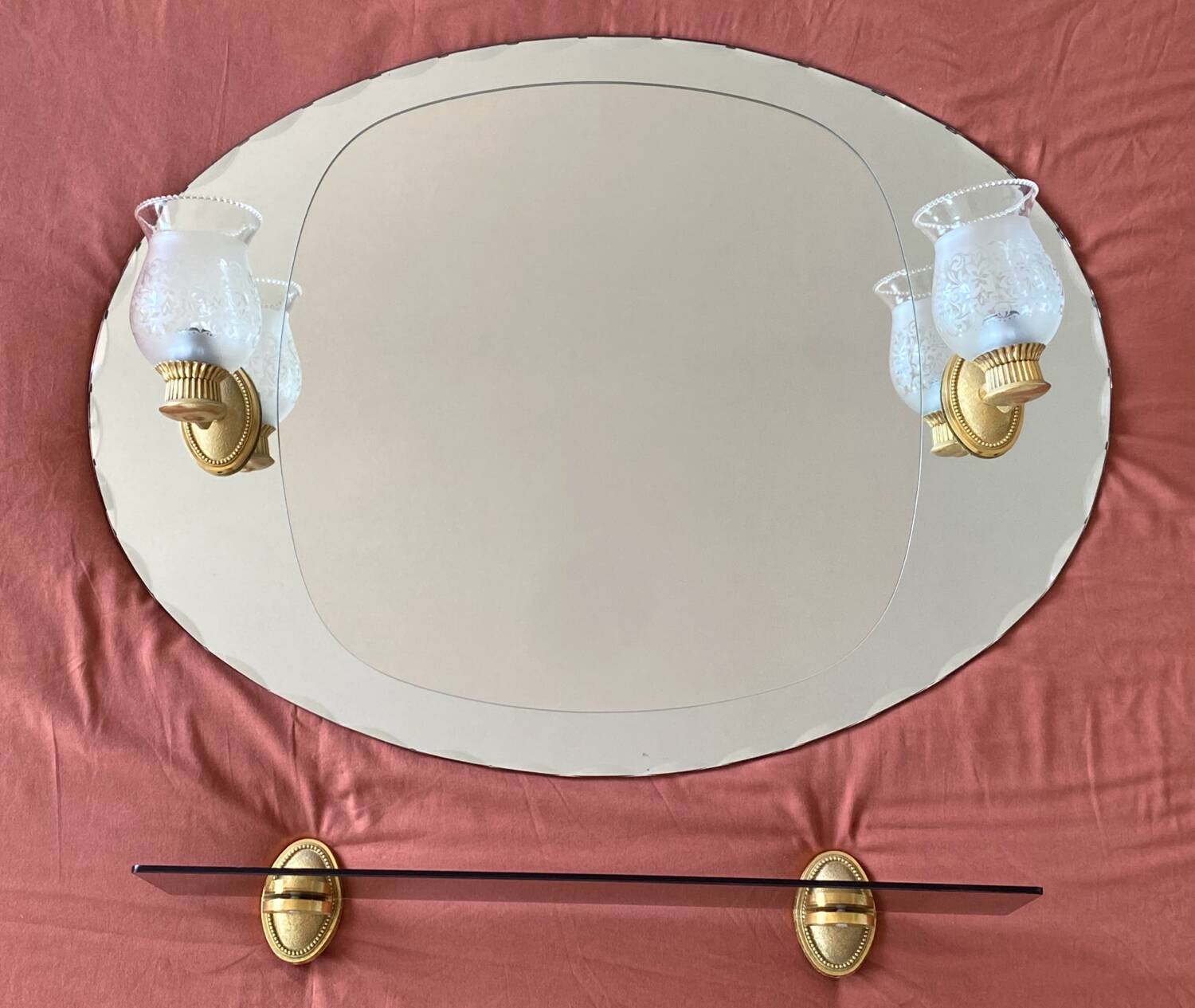 Miroir de salle de bain étagère et lampes
