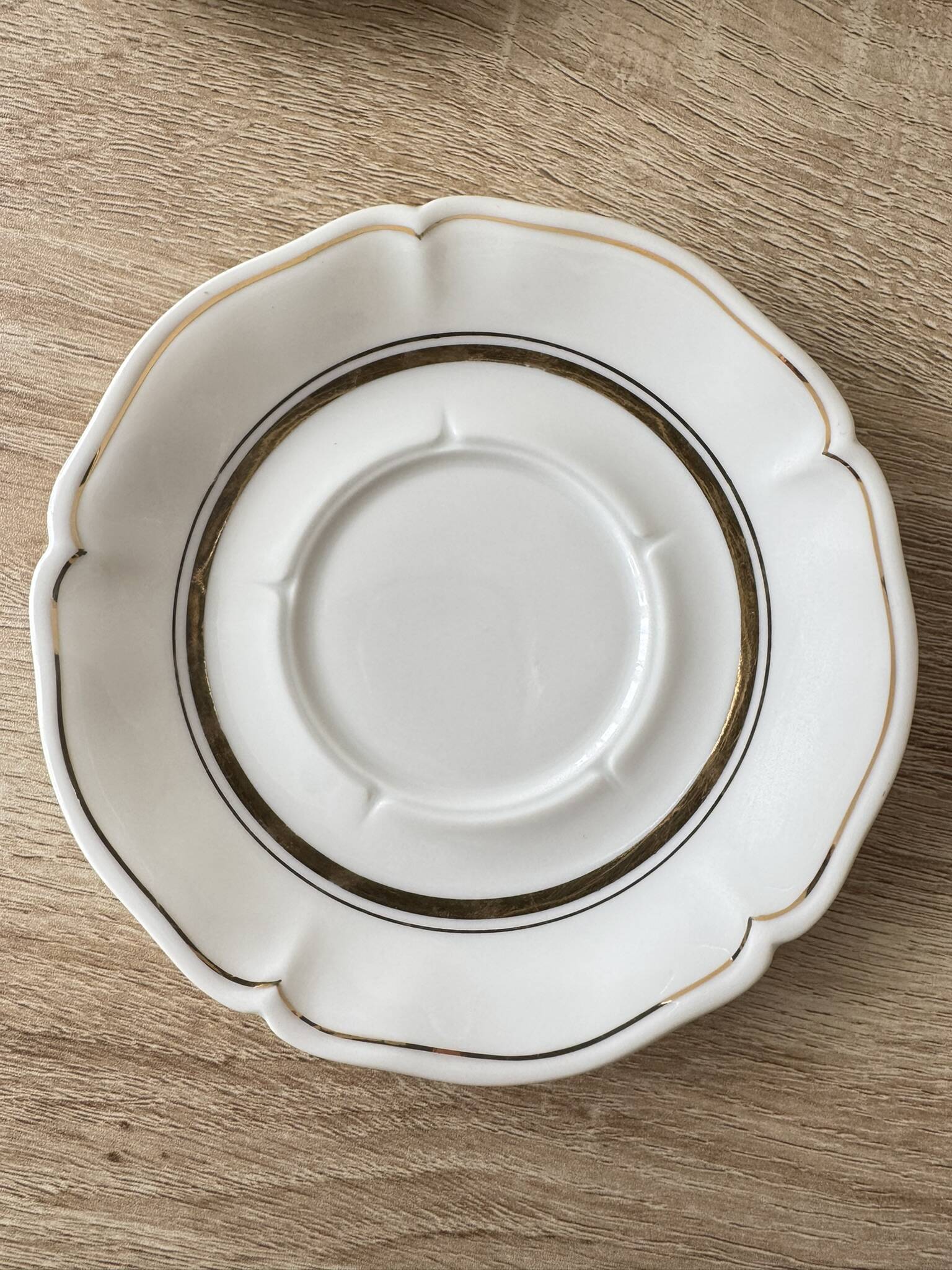 12-piece vintage coffee service from the Royal Limoges factory.