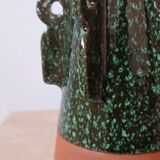 Vase en céramique sculptural émaillé vert foncé à reflets