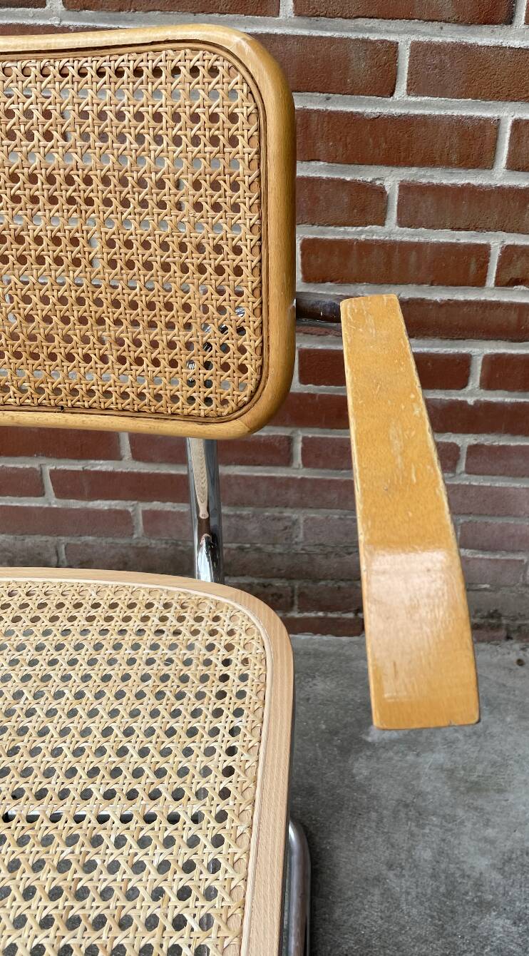 Cesca chair B64 with armrests by Marcel Breuer Design