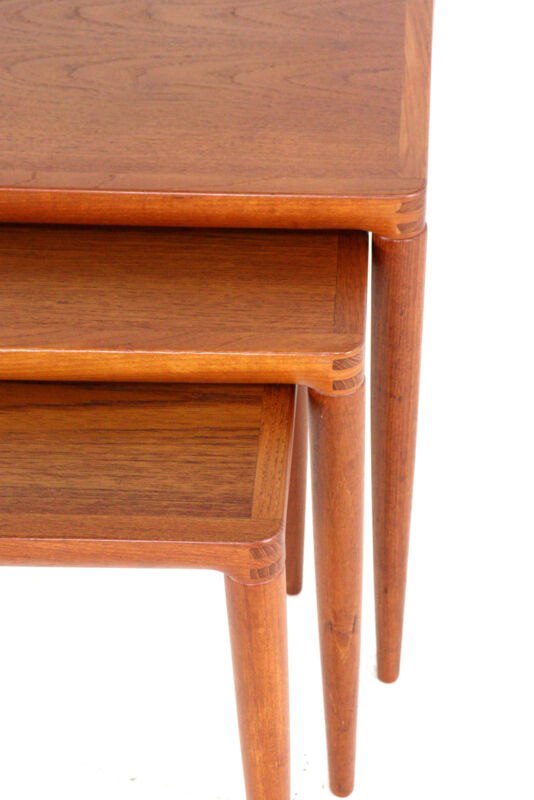 3 tables gigognes par Henry W. Klein pour Bramin
