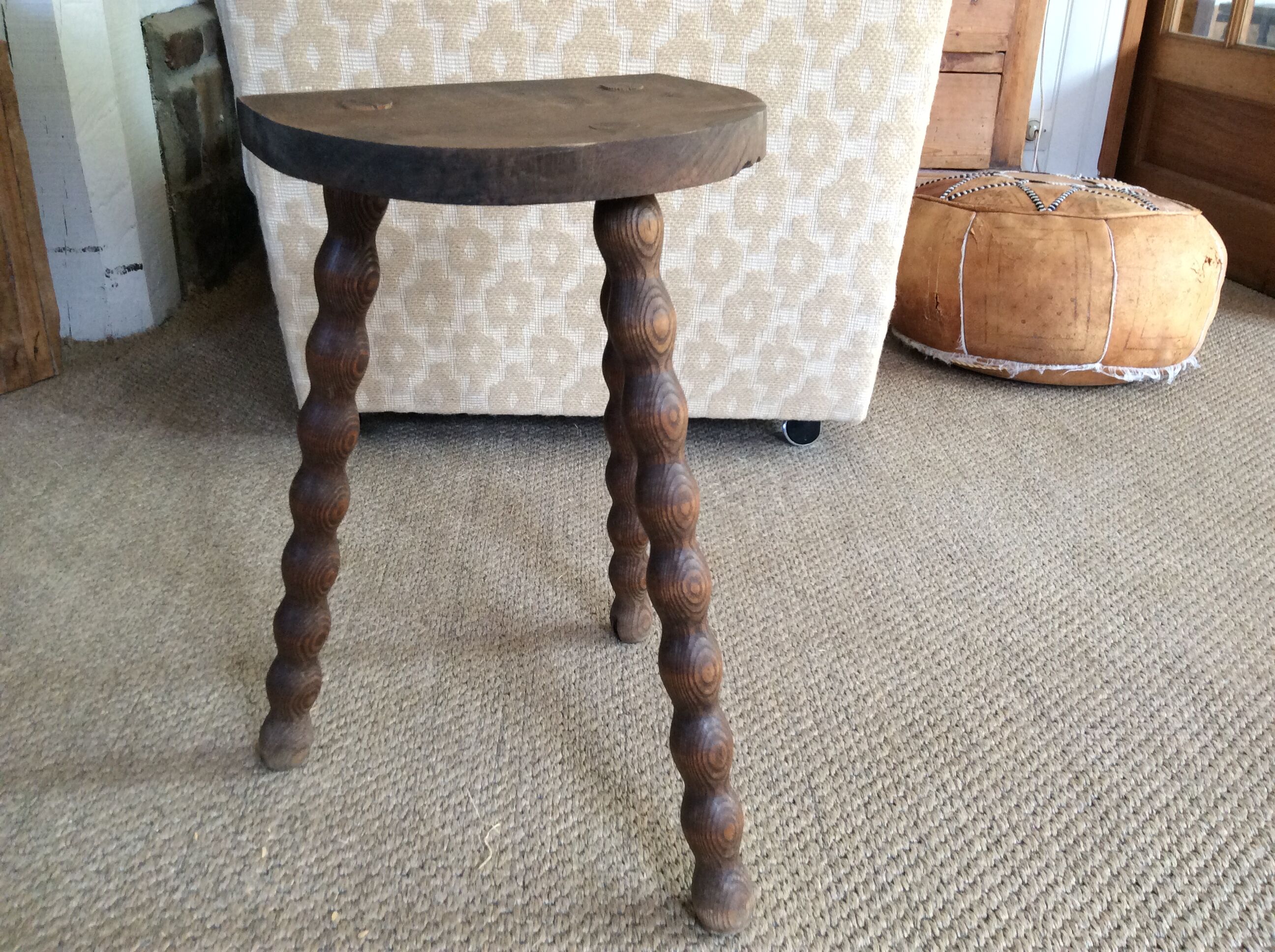 Tripod stool