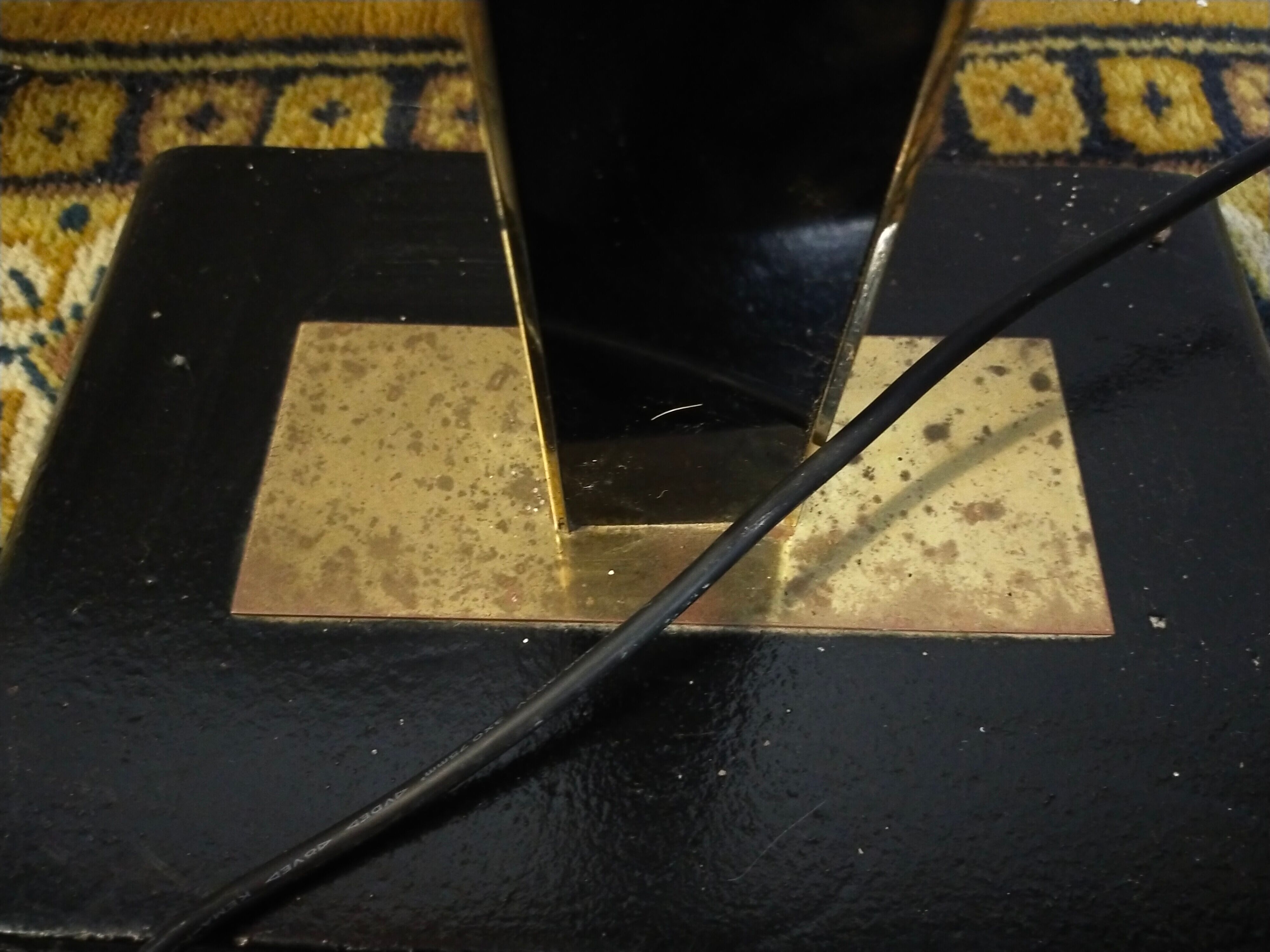 Vintage floor lamp design 1980 in lacquered metal ceramic and brass