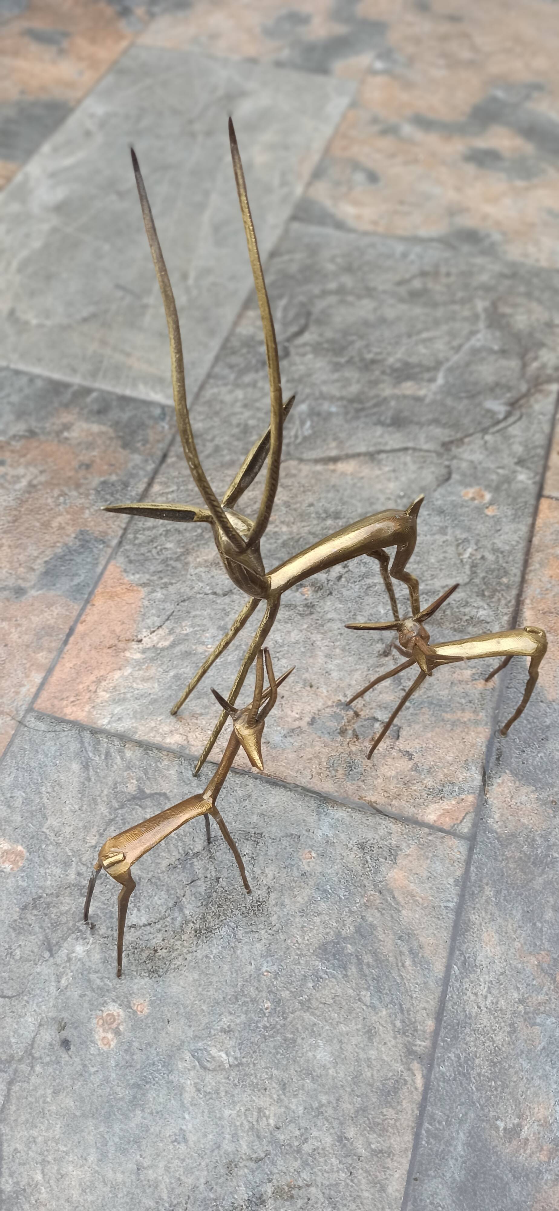 Trio d'antilopes en laiton