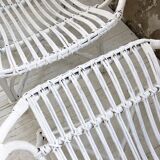 Paire de fauteuils en rotin blancs