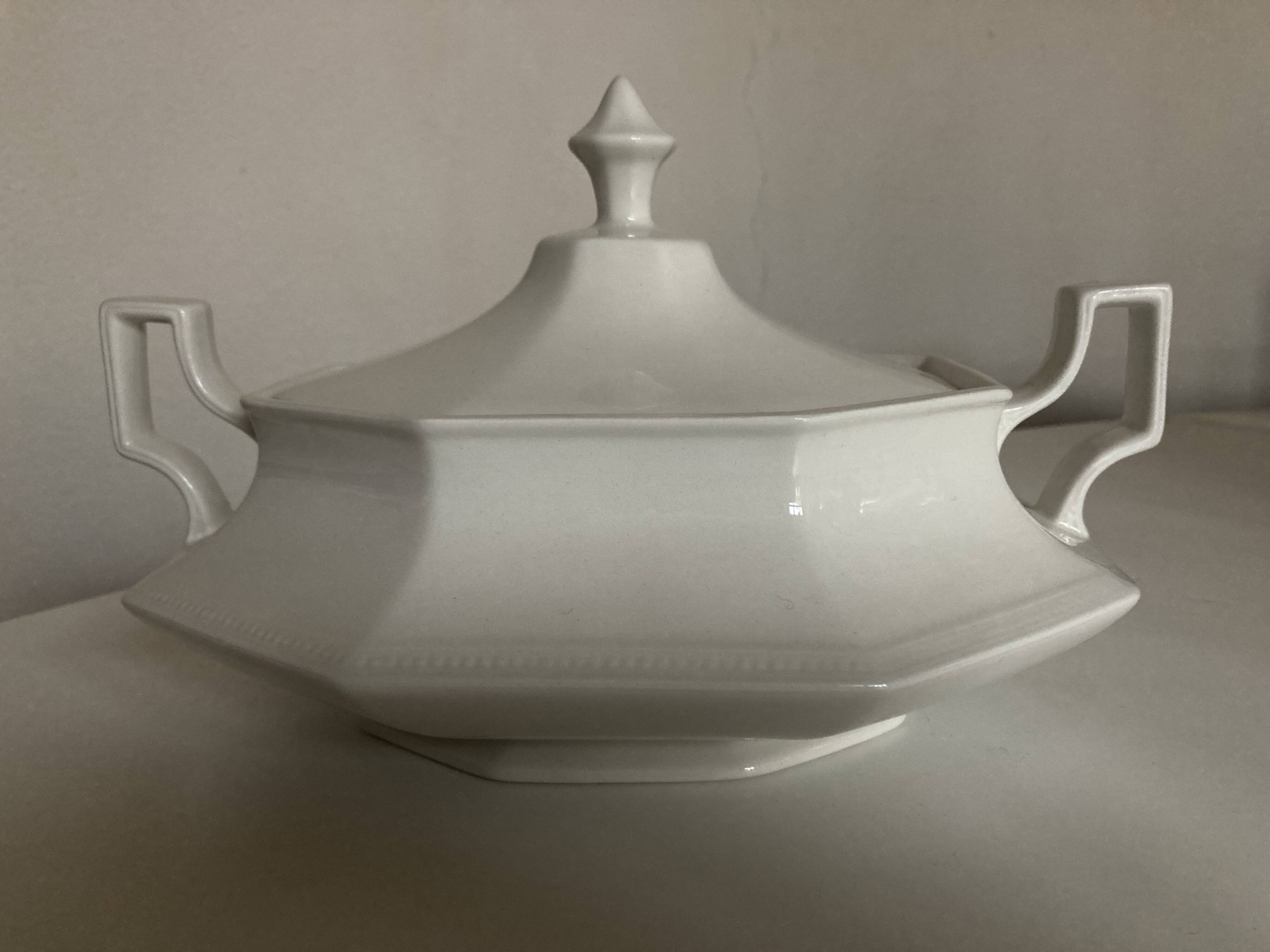 Neo Classic Greek Revival Octagonal Beaded English Earthenware Centerpiece