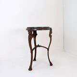 Tripod pedestal table