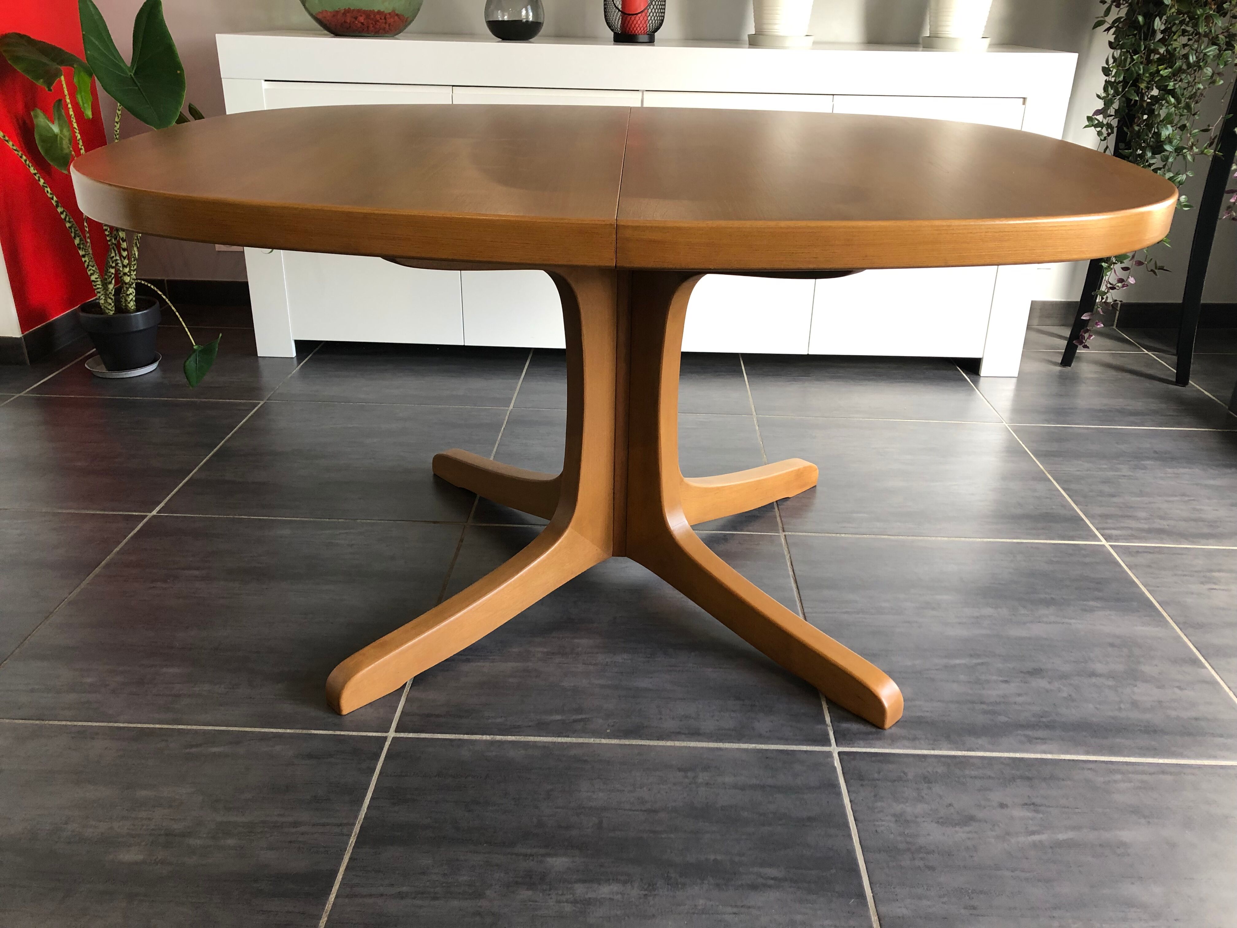 Vintage extendable table Baumann 1970s