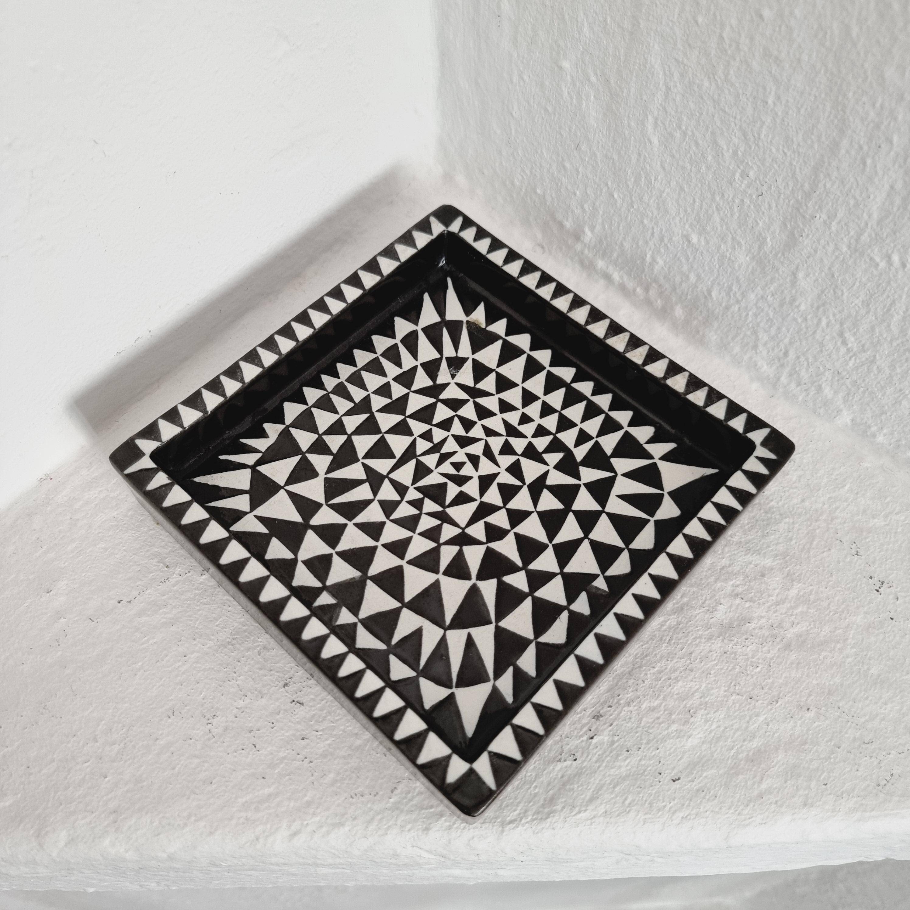 Stig Lindberg, ceramic plateau/ashtray DOMINO, Gustavsberg, Scandinavian Modern
