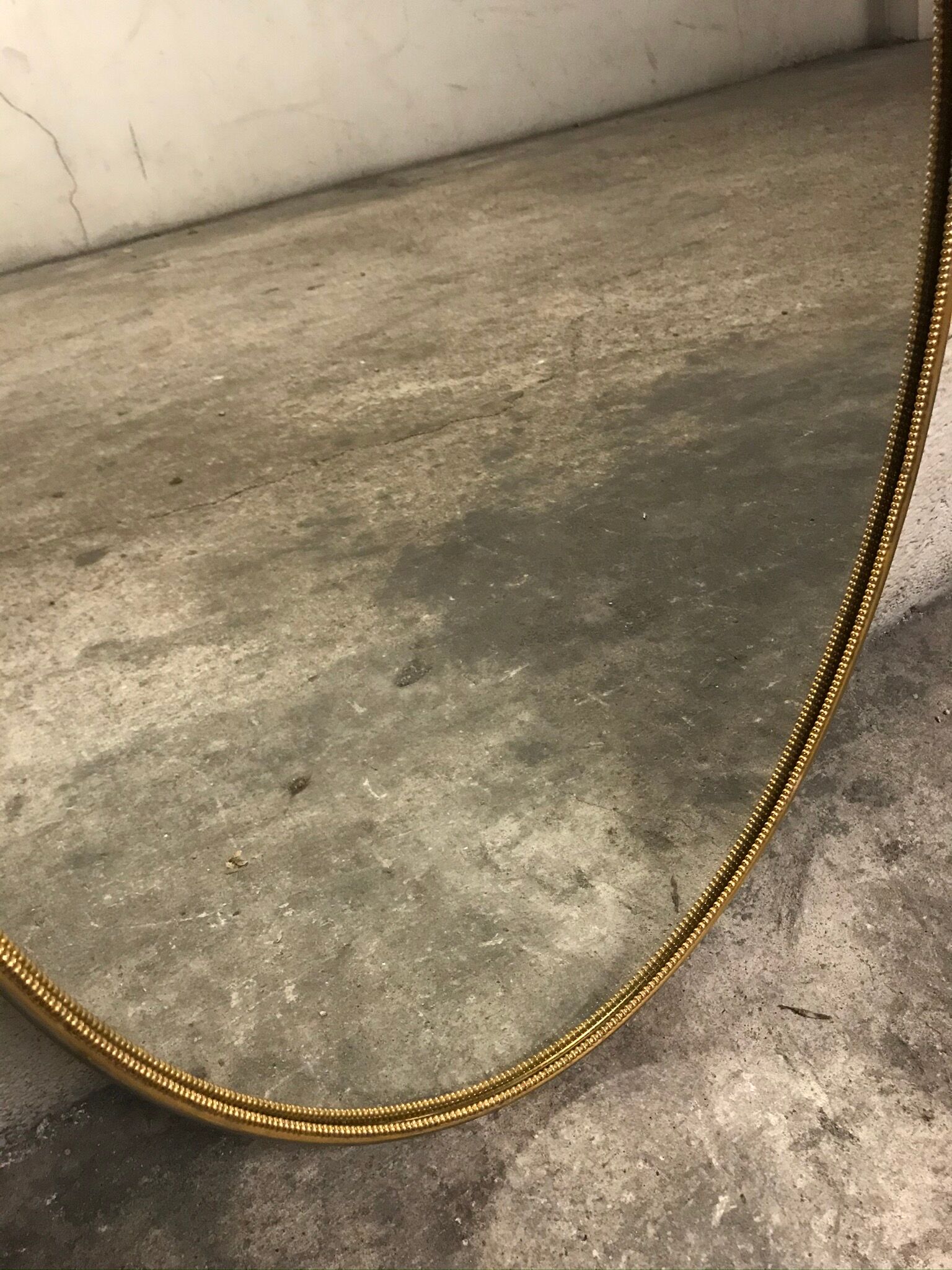 Gold brass oval mirror with vintage beaded décor 37x59cm