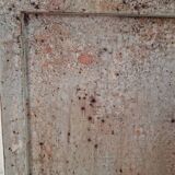 Small chest of drawers with pigments