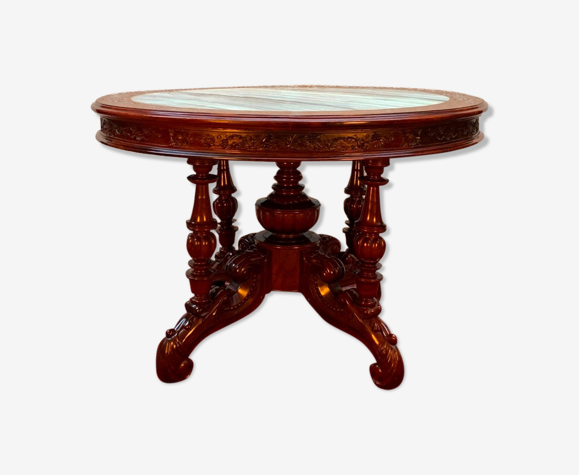 Table en acajou avec incrusté de laiton et de nacre