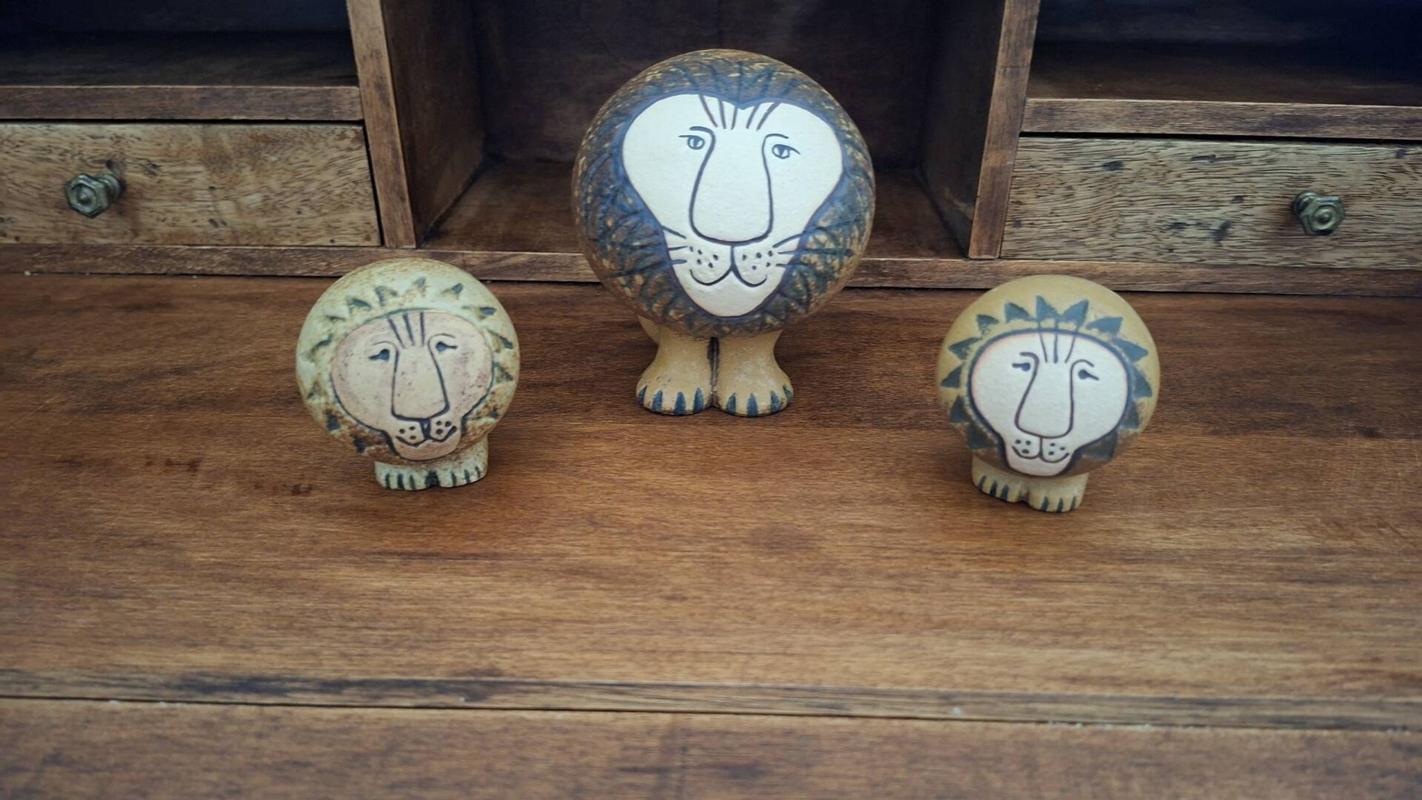 Set of 3 ceramic lions by Lisa Larson/Gustavsberg.