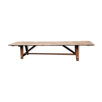 Spanish table