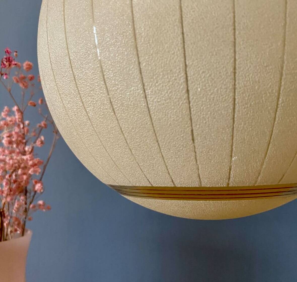 Vintage art deco globe pendant light in yellow and gold granite glass