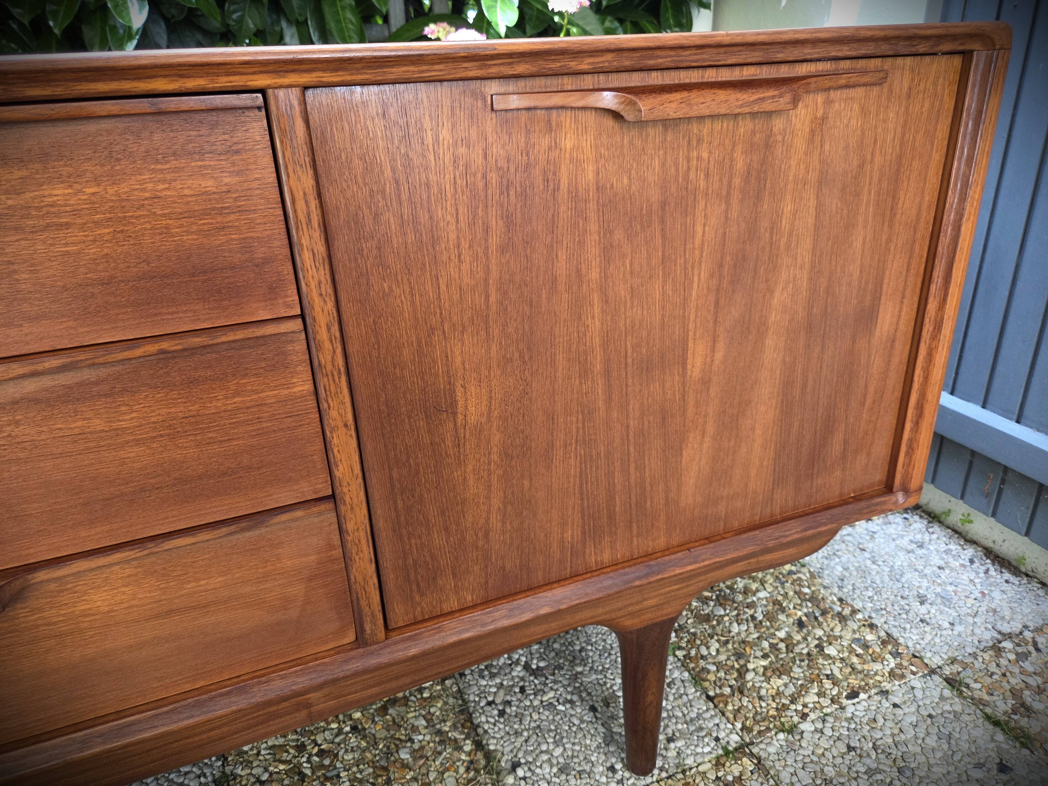 Scandinavian teak enfilade design