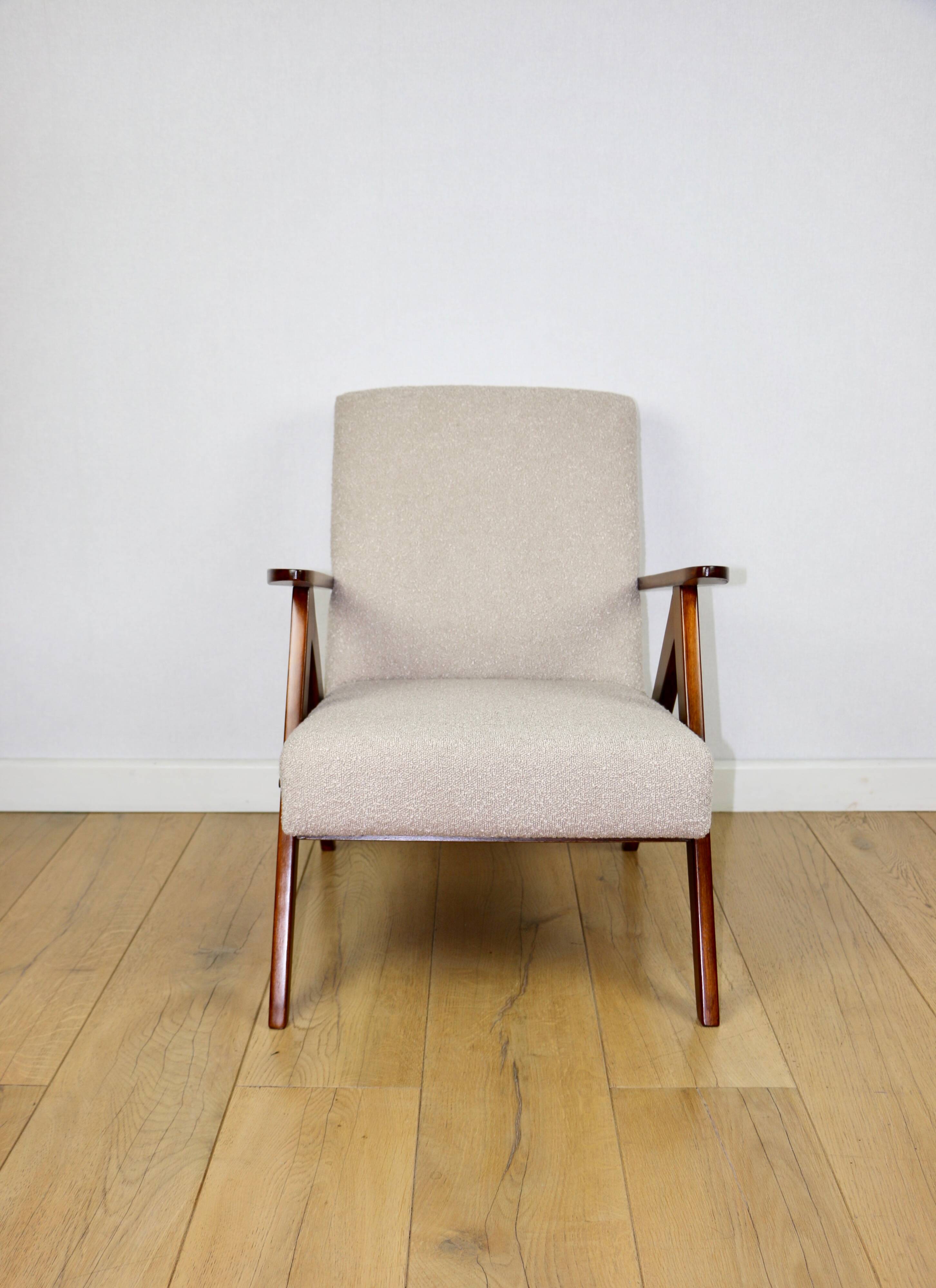 Vintage armchair B-310 VAR beige boucle dark structural wood 1970s - 2 pieces available