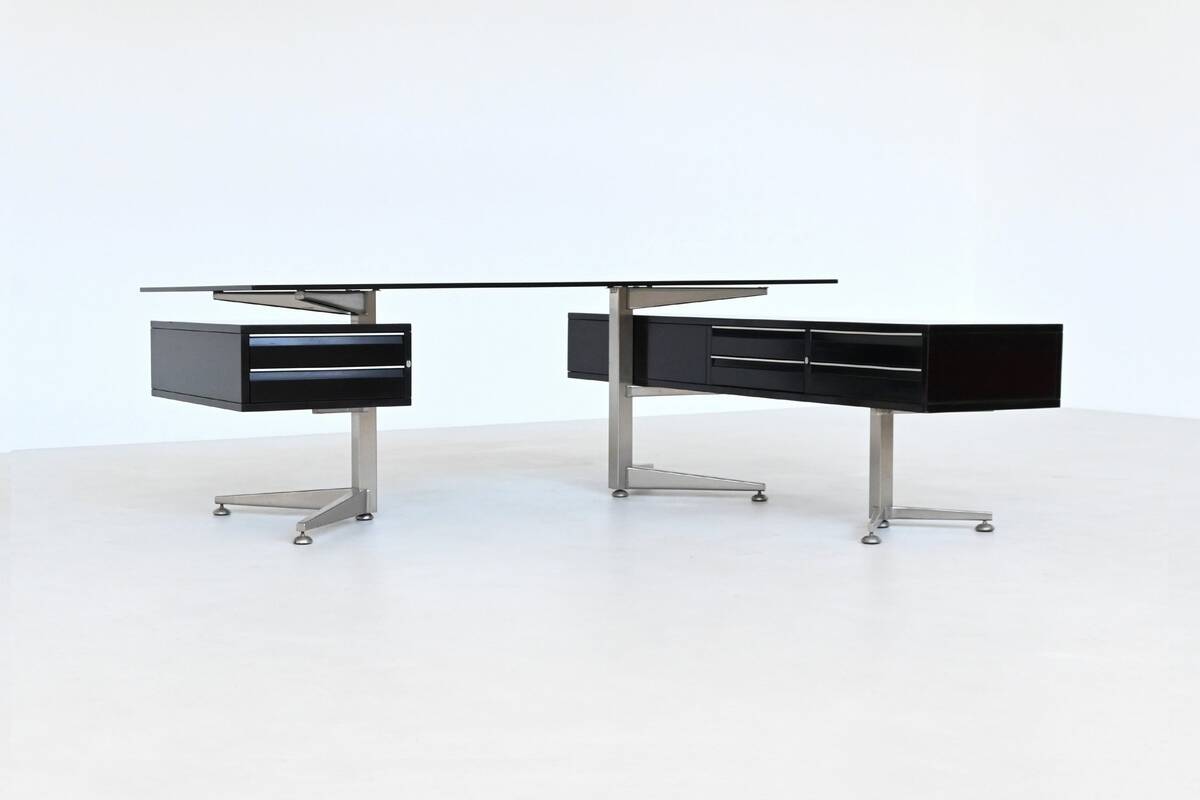 Bureau d'angle exécutif Abbondinterni en acajou et verre, Italie, 1970