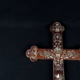 Apostolic Cross in mahogany wood and mother-of-pearl inlay, Tonkin, 19th century