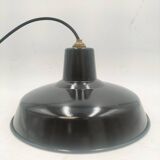 Enamelled sheet metal pendant light