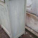 Parisian buffet a door