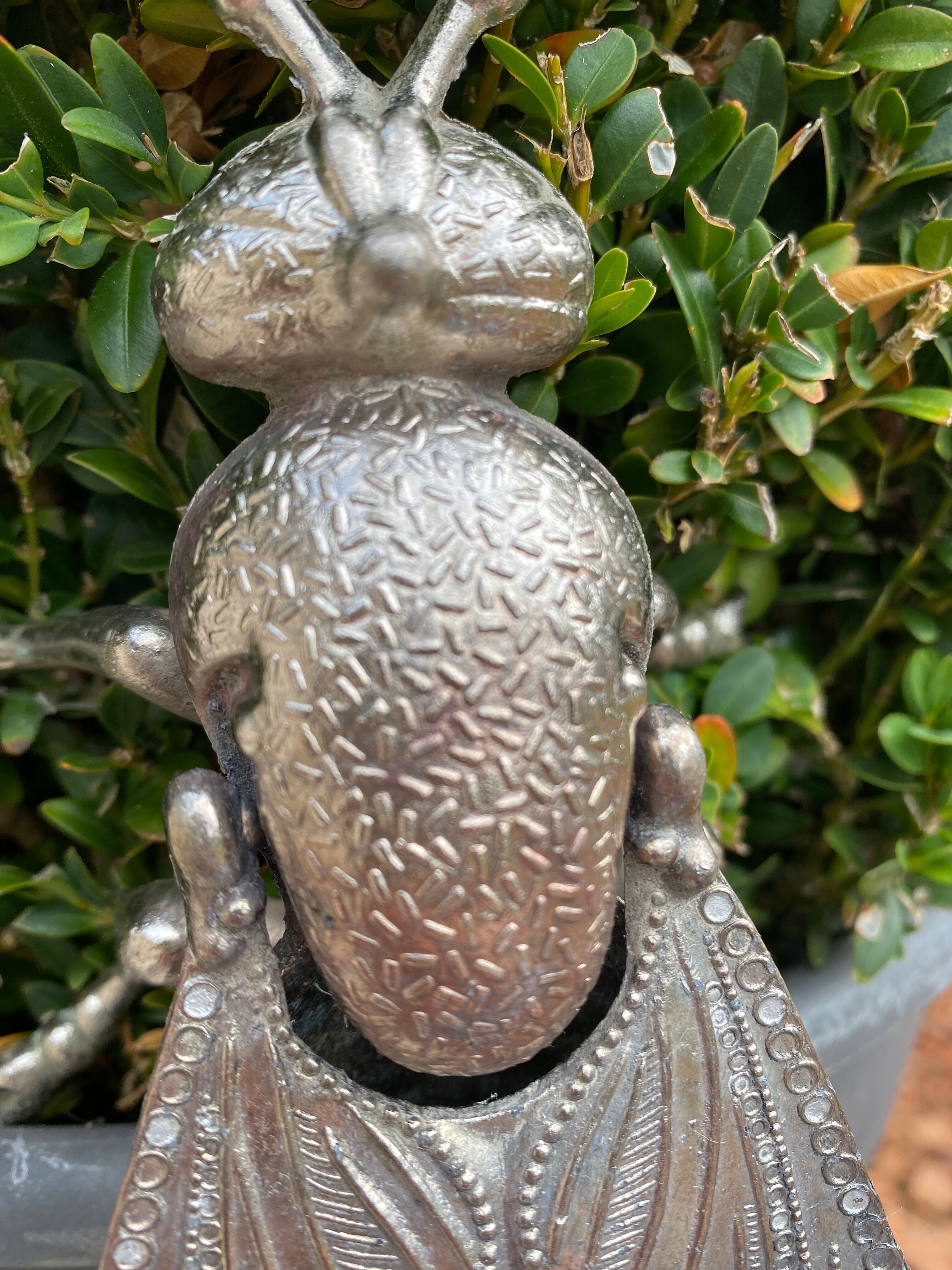 Silver metal fly ashtray