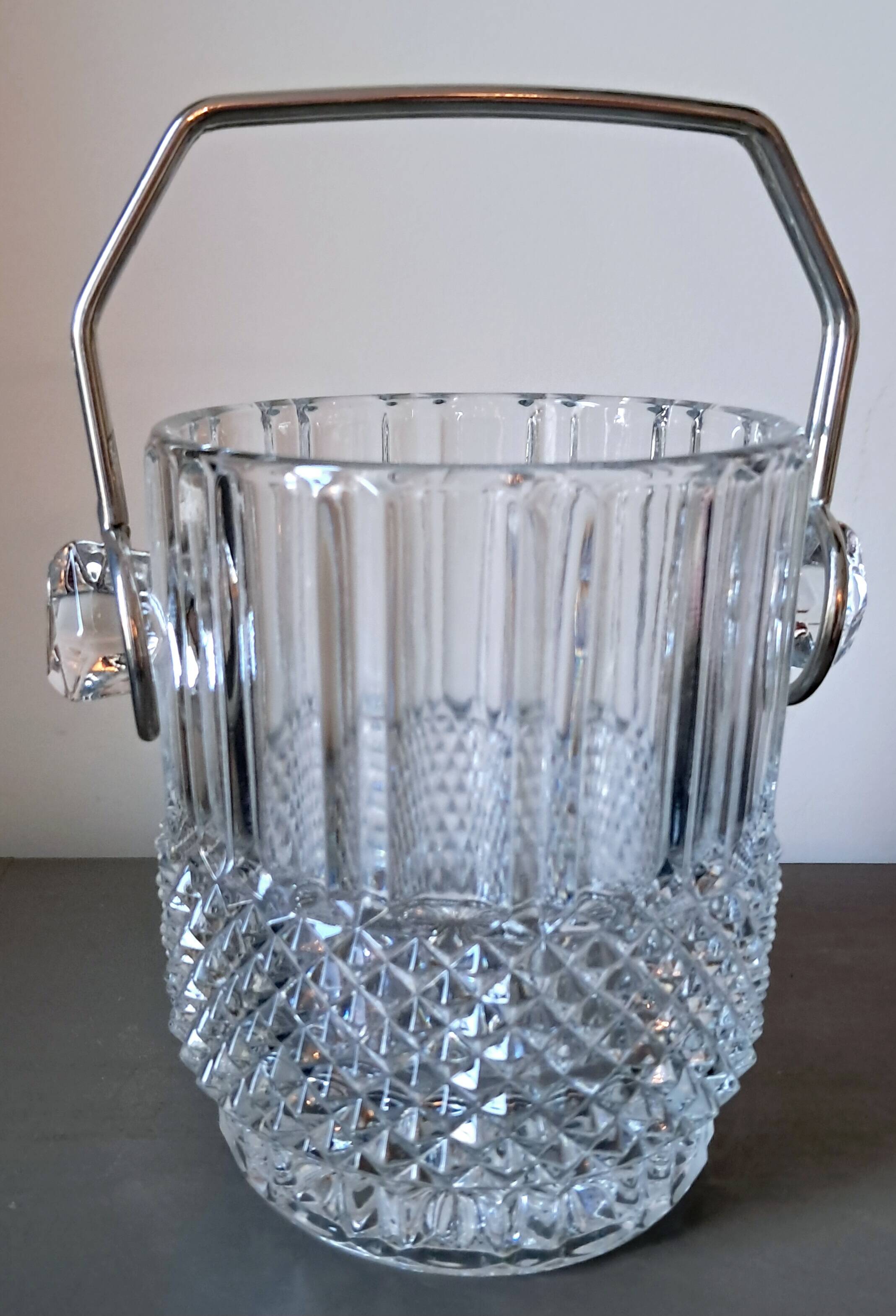 Ice bucket. Glass. 1970