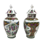 Paire de Vases couvert en faïence chinoise
