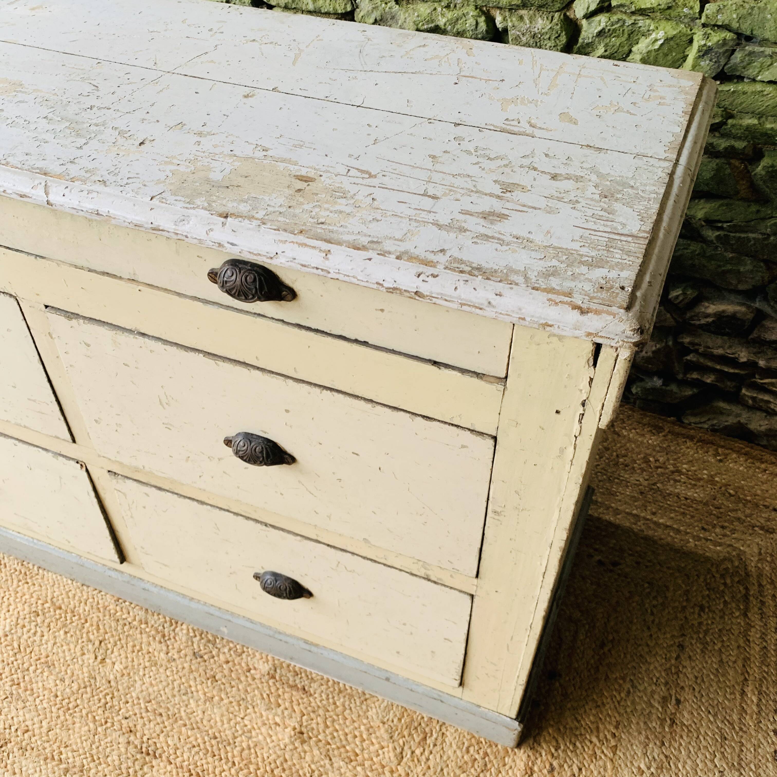 Sideboard / Trade furniture