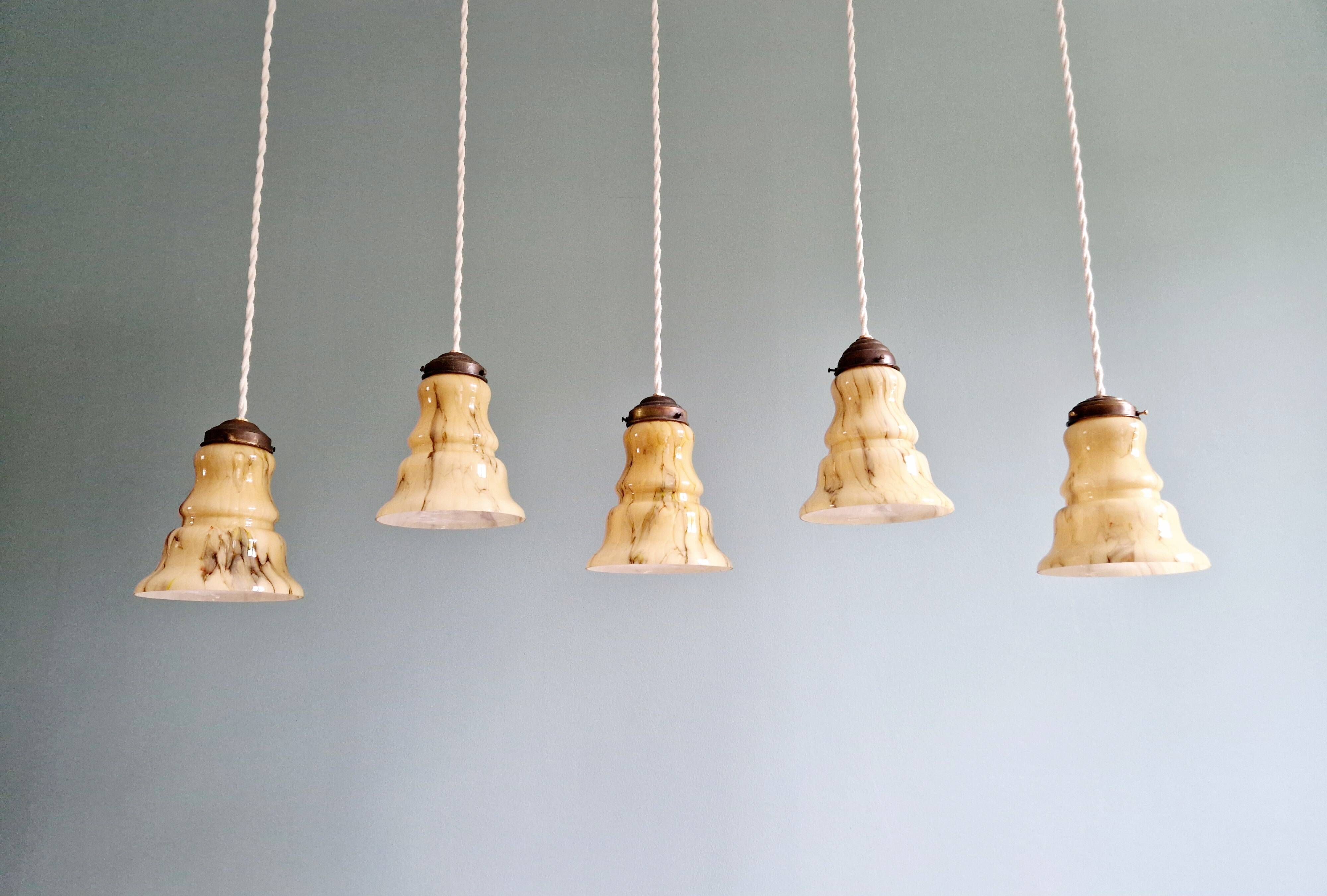 Art Deco pendant light in marbled opaline glass, 1920s-30s
