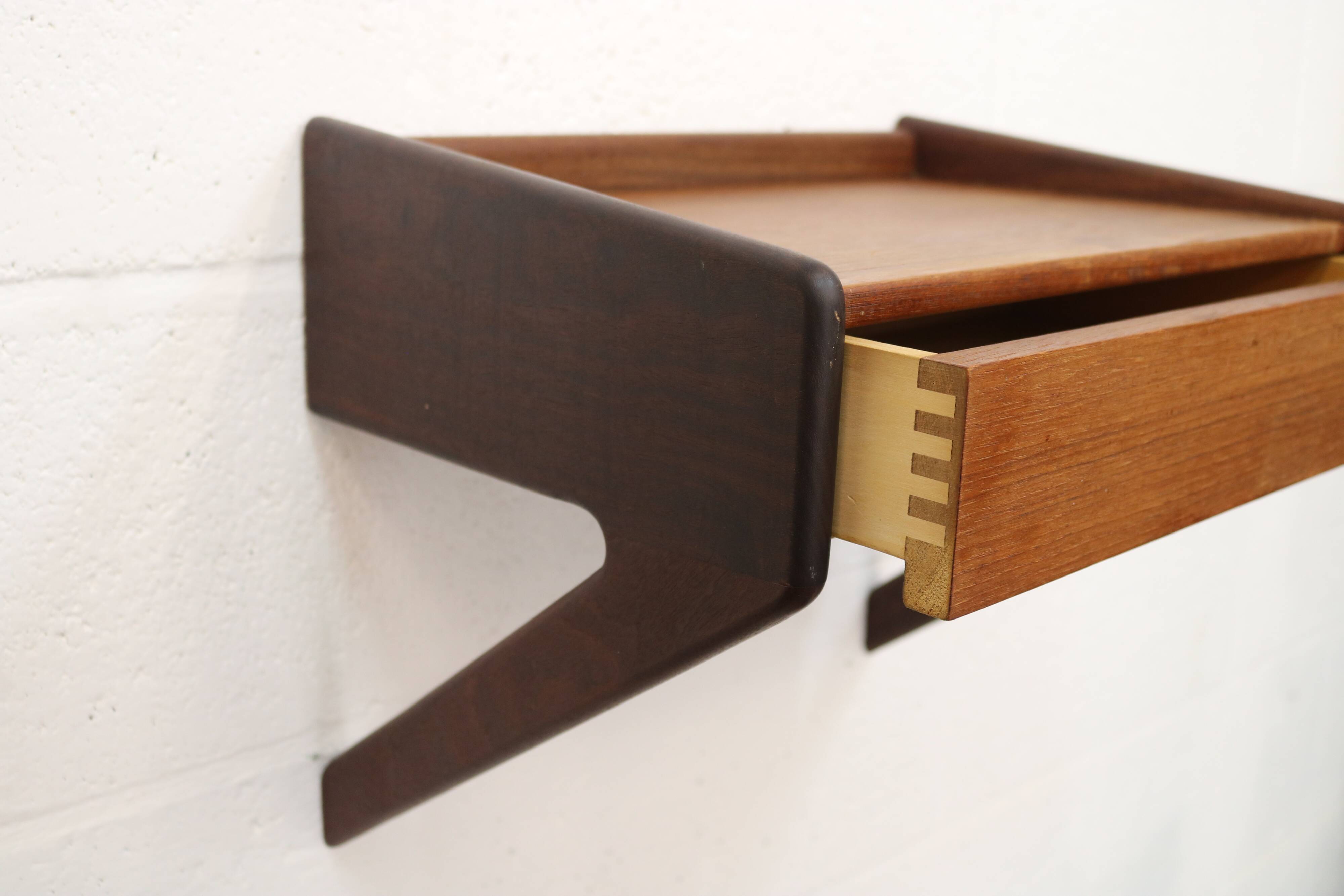 Floating nightstand  in teak wood by Sigfred Omann for Olholm Mobelfabrik