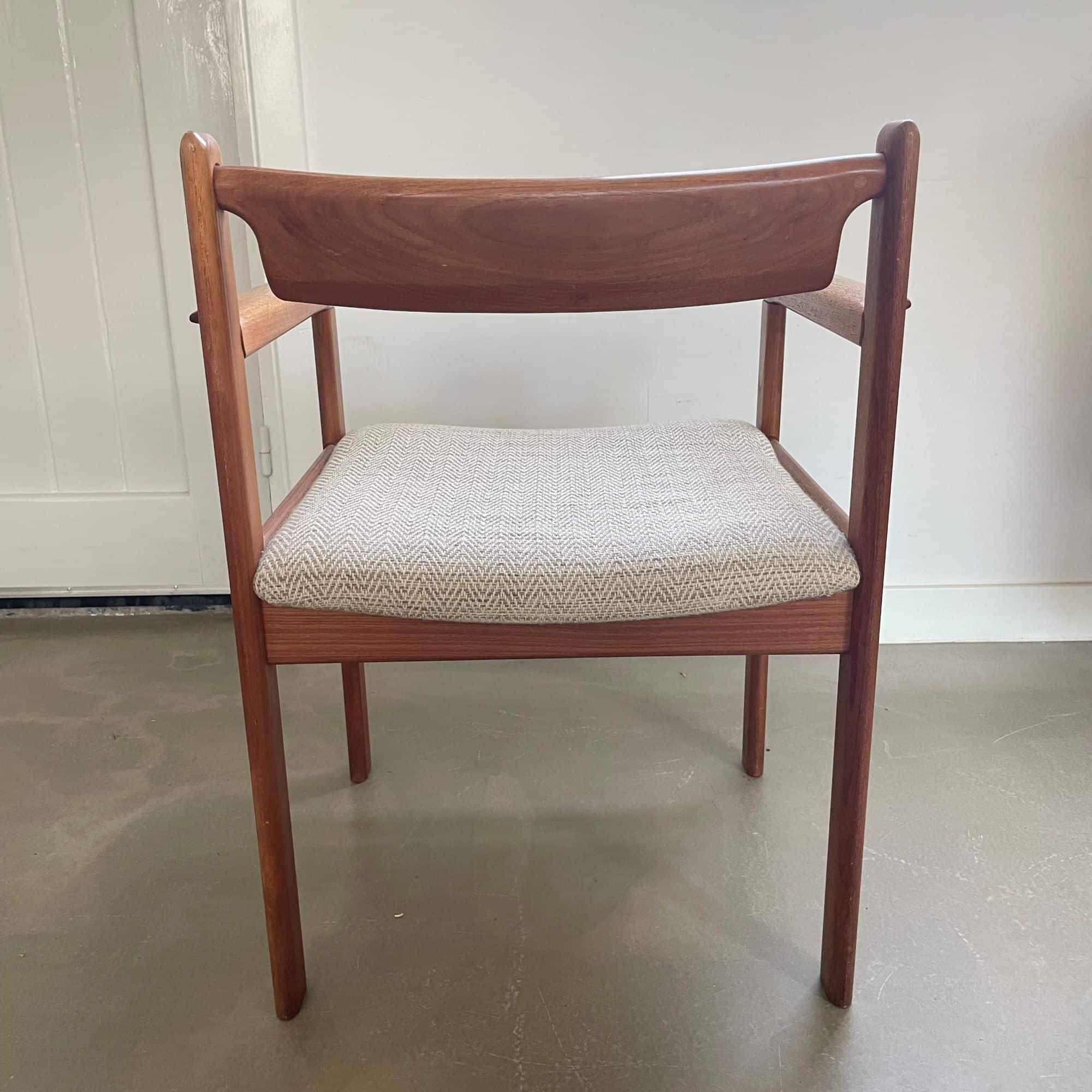 Set of wooden chairs, H.W. Klein for Bramin, Denmark, 1960s