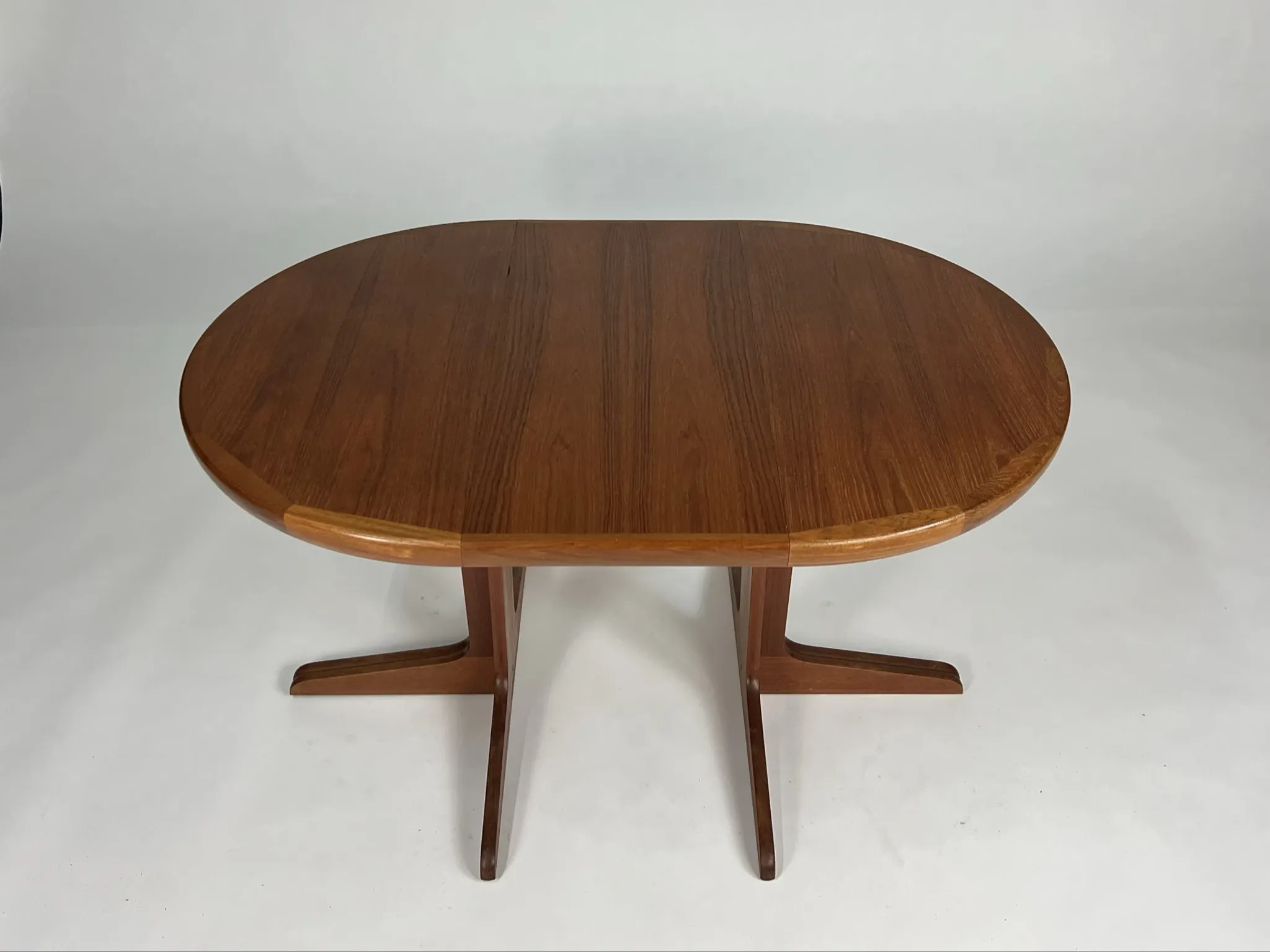 Danish teak dining table round vintage mid-century design VV Mobler