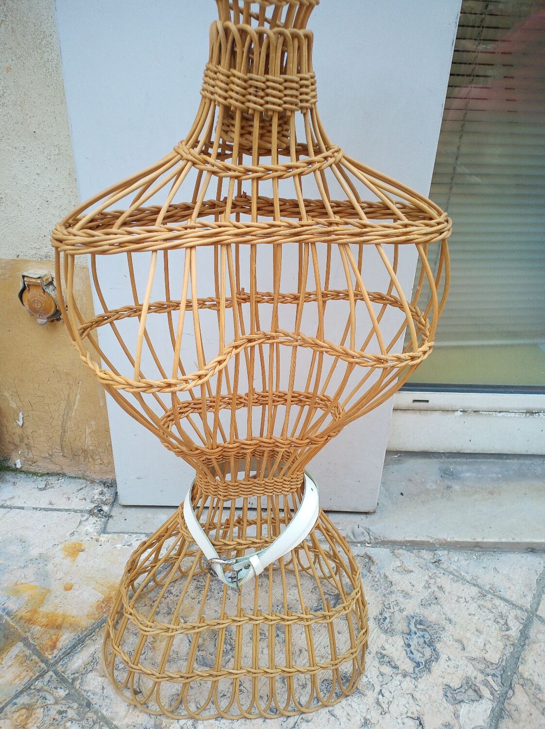 Bust year 1950 in rattan