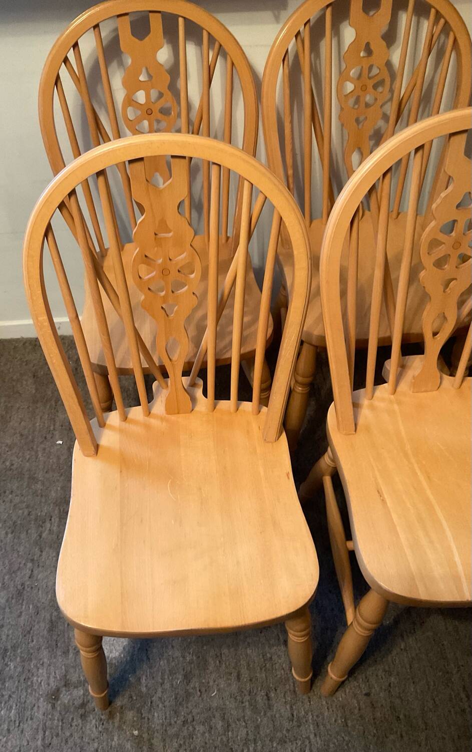 Set of 6 Dutch chairs in solid beech wood.