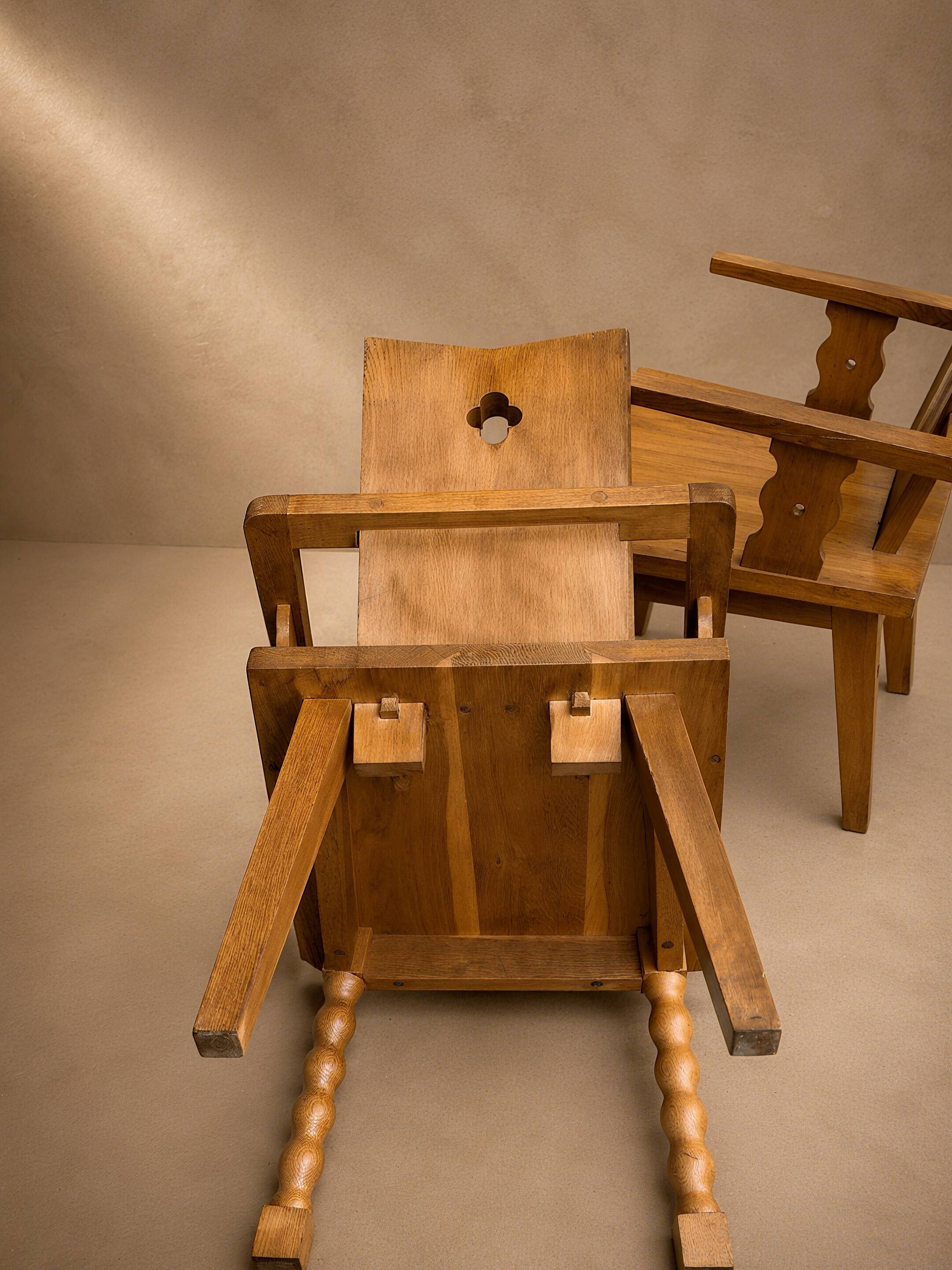 Paire fauteuils brutaliste chêne France Circa 1950