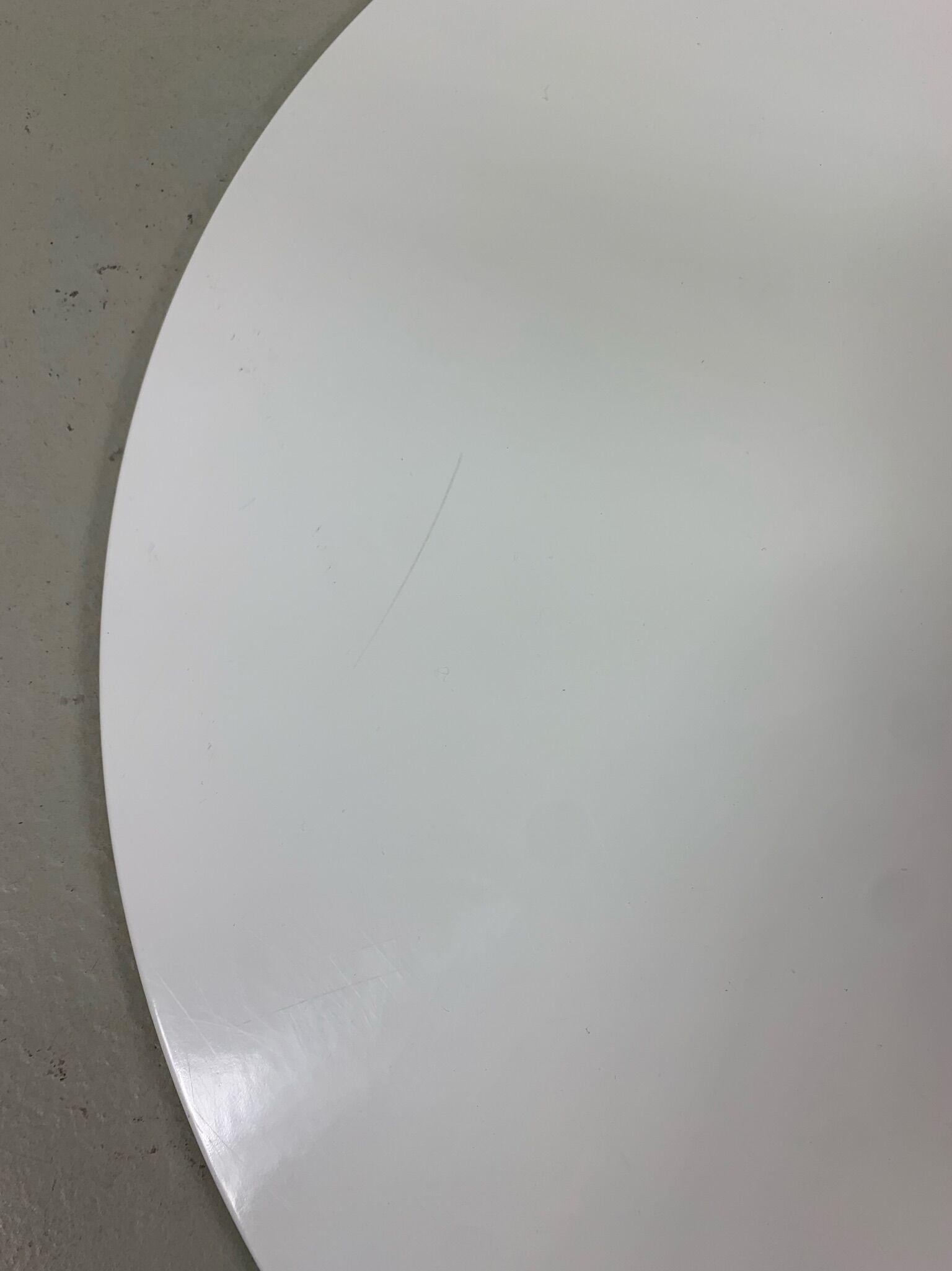 Eero Saarinen Tulip Dining Table white