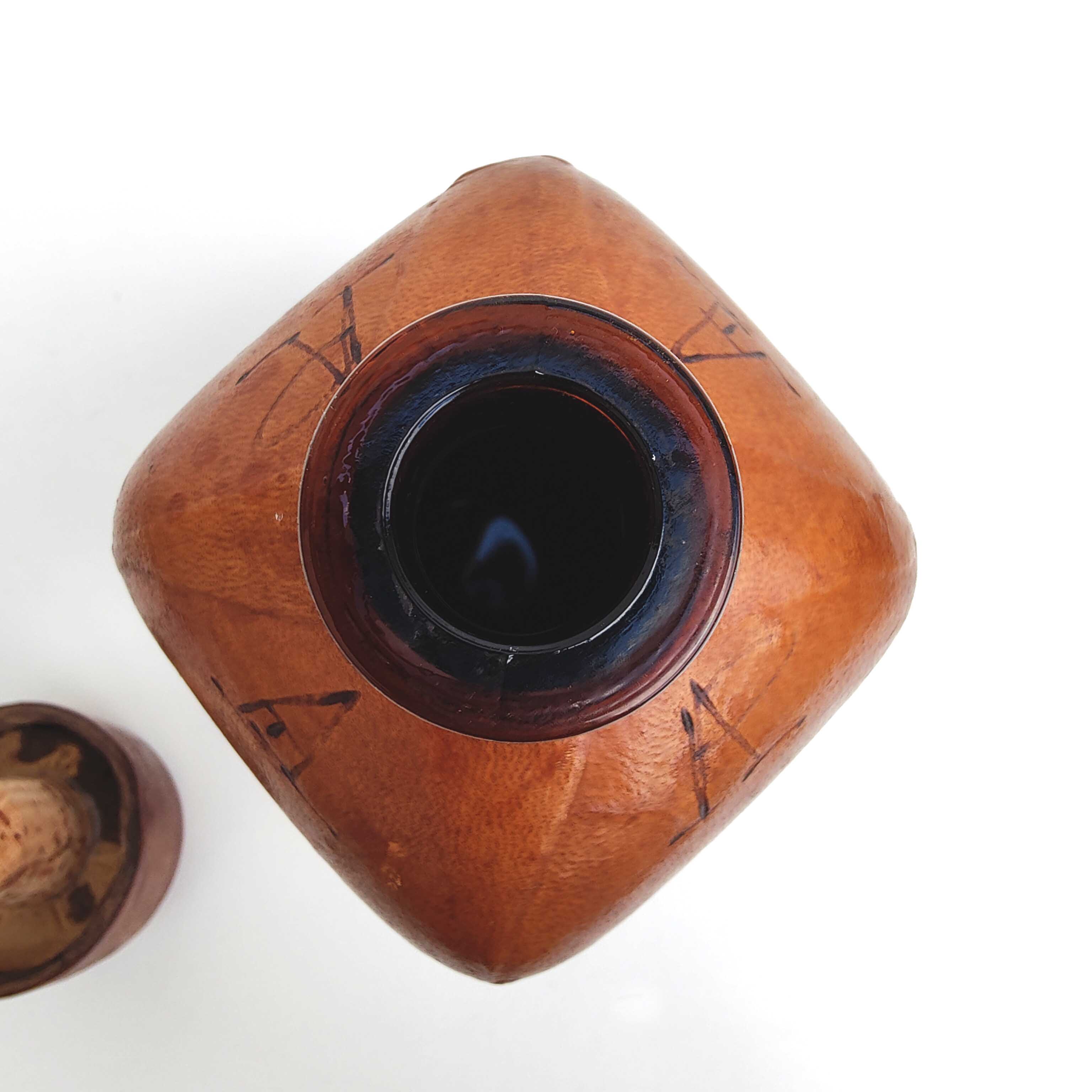 Vintage whisky decanter bottle glass and leather Havana color