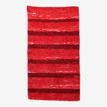 Handmade carpet - 65 x 120 cm - red