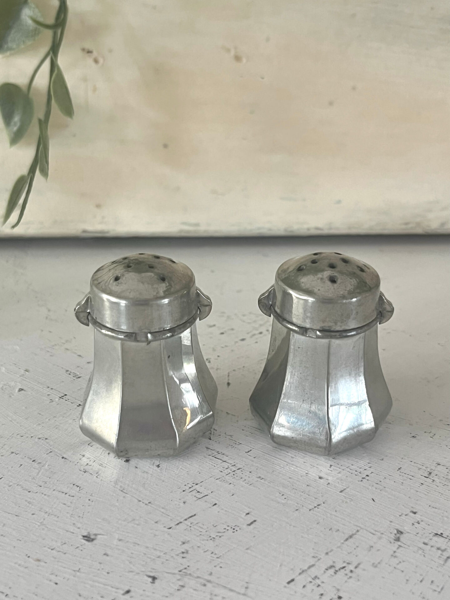 French pewter salt and pepper shakers set Etains du Manoir with origin