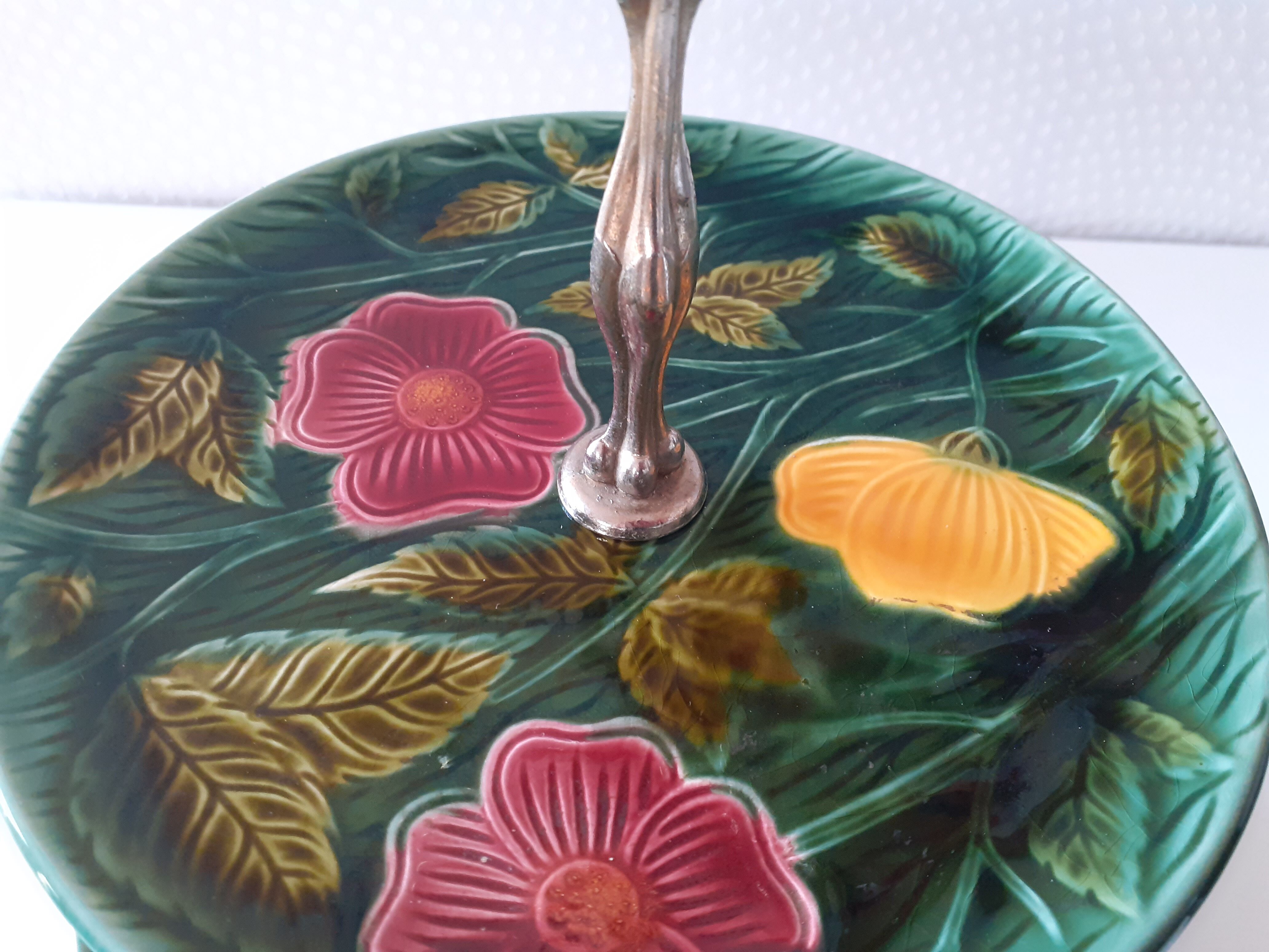 Servant display with cakes Sarreguemines