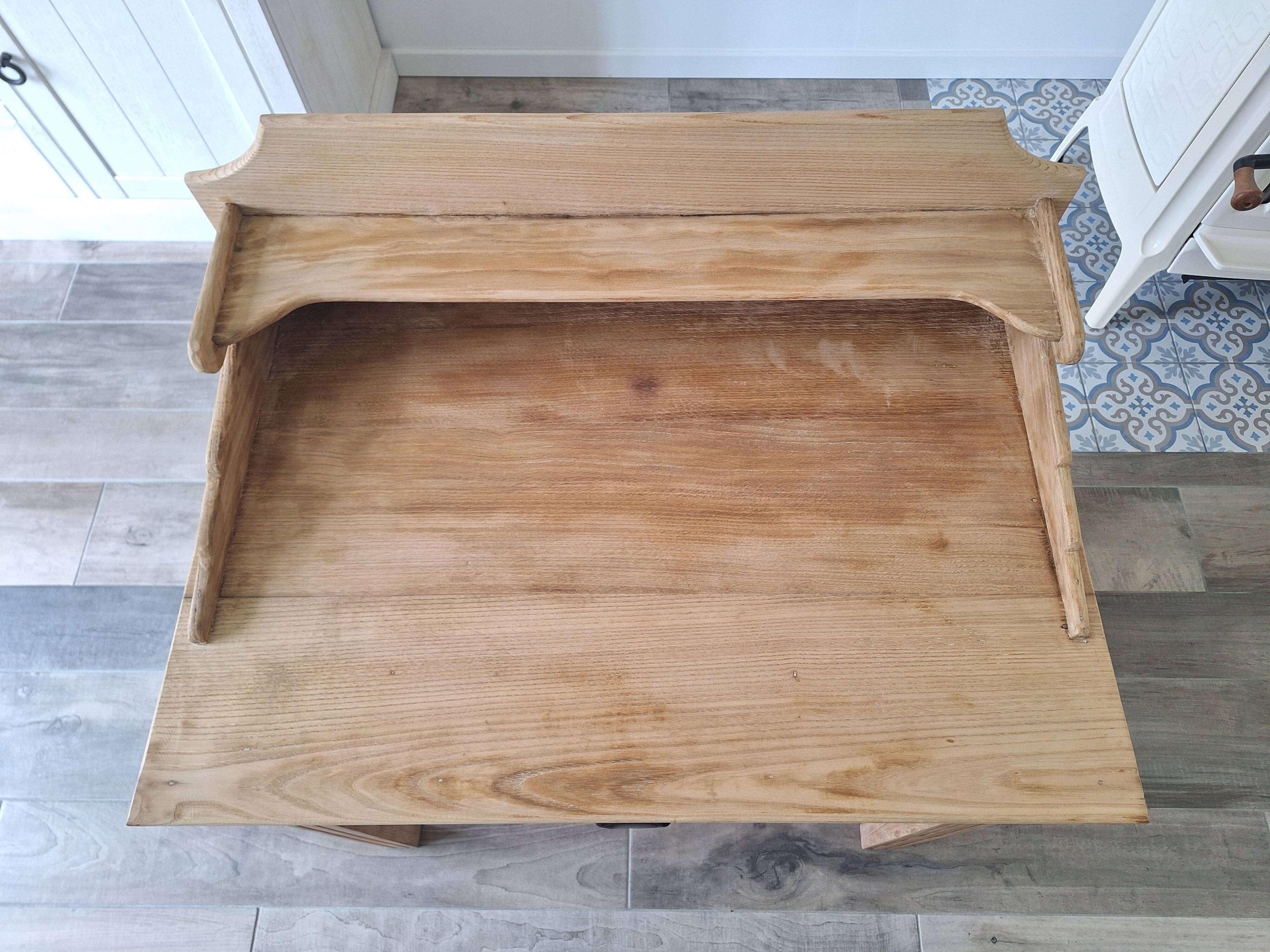 Desk / Dressing table in solid elm from the early 20th century.