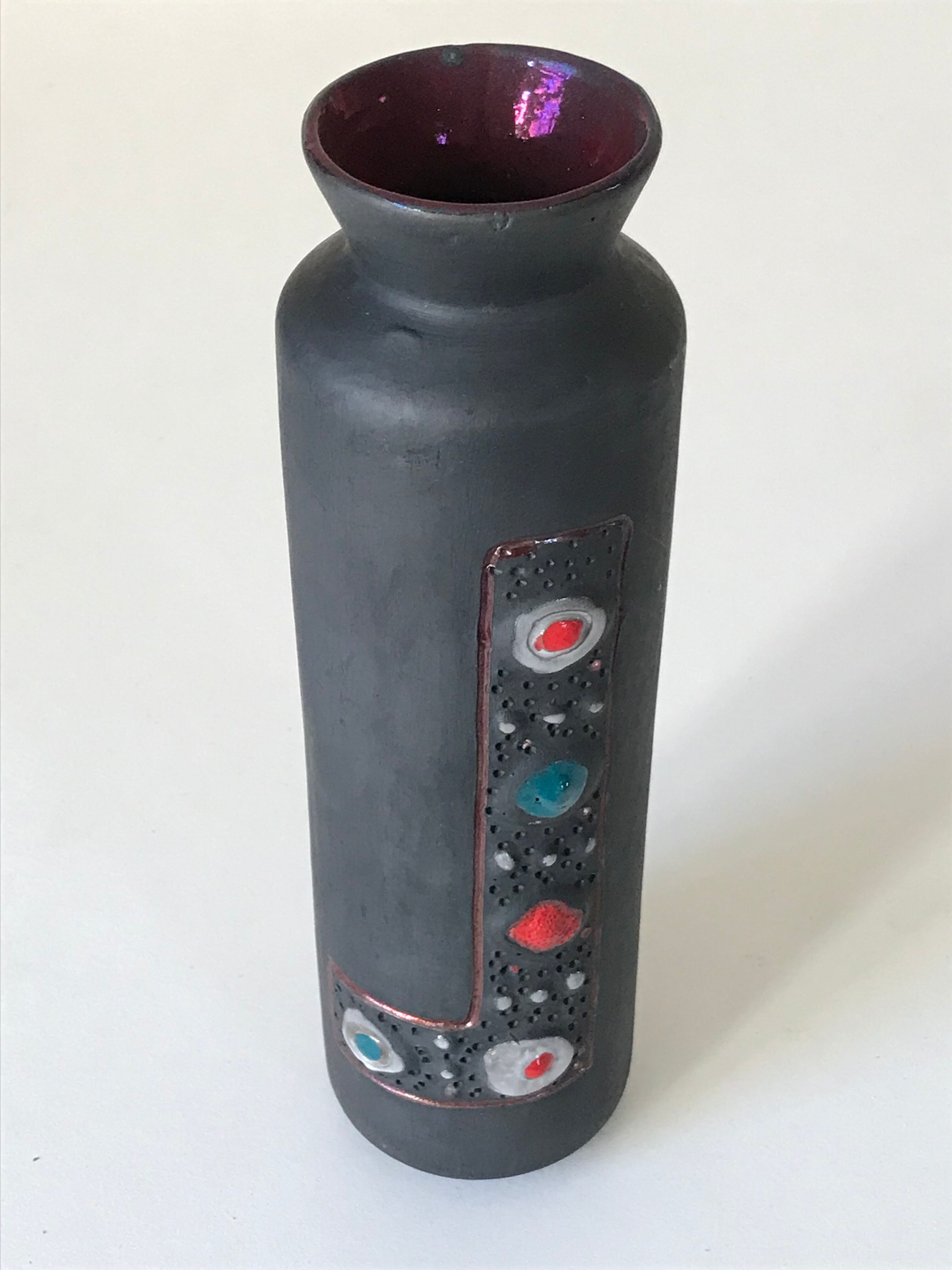 Atypical vase design of the 70 s