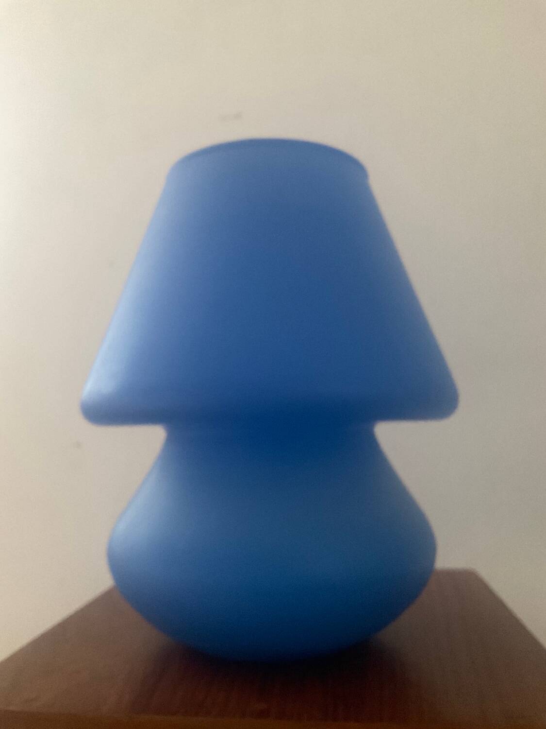 Lampe champignon vintage en verre bleu