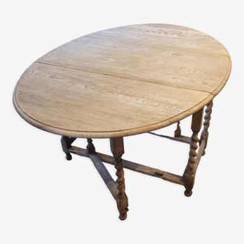 Oak table