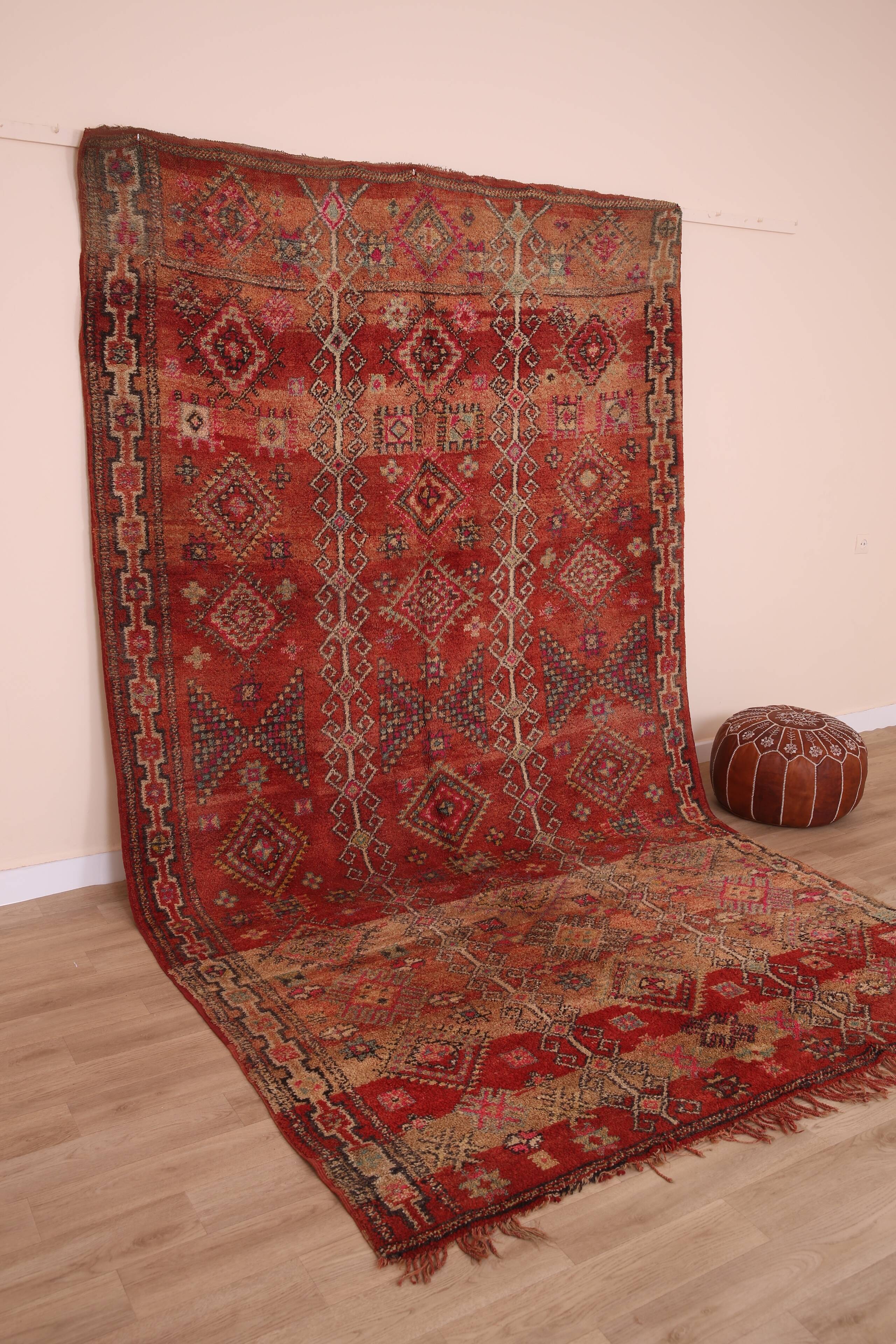 Vintage Moroccan Wool Rug 196 x 350 cm, Berber Handmade Bohemian Rug Unique