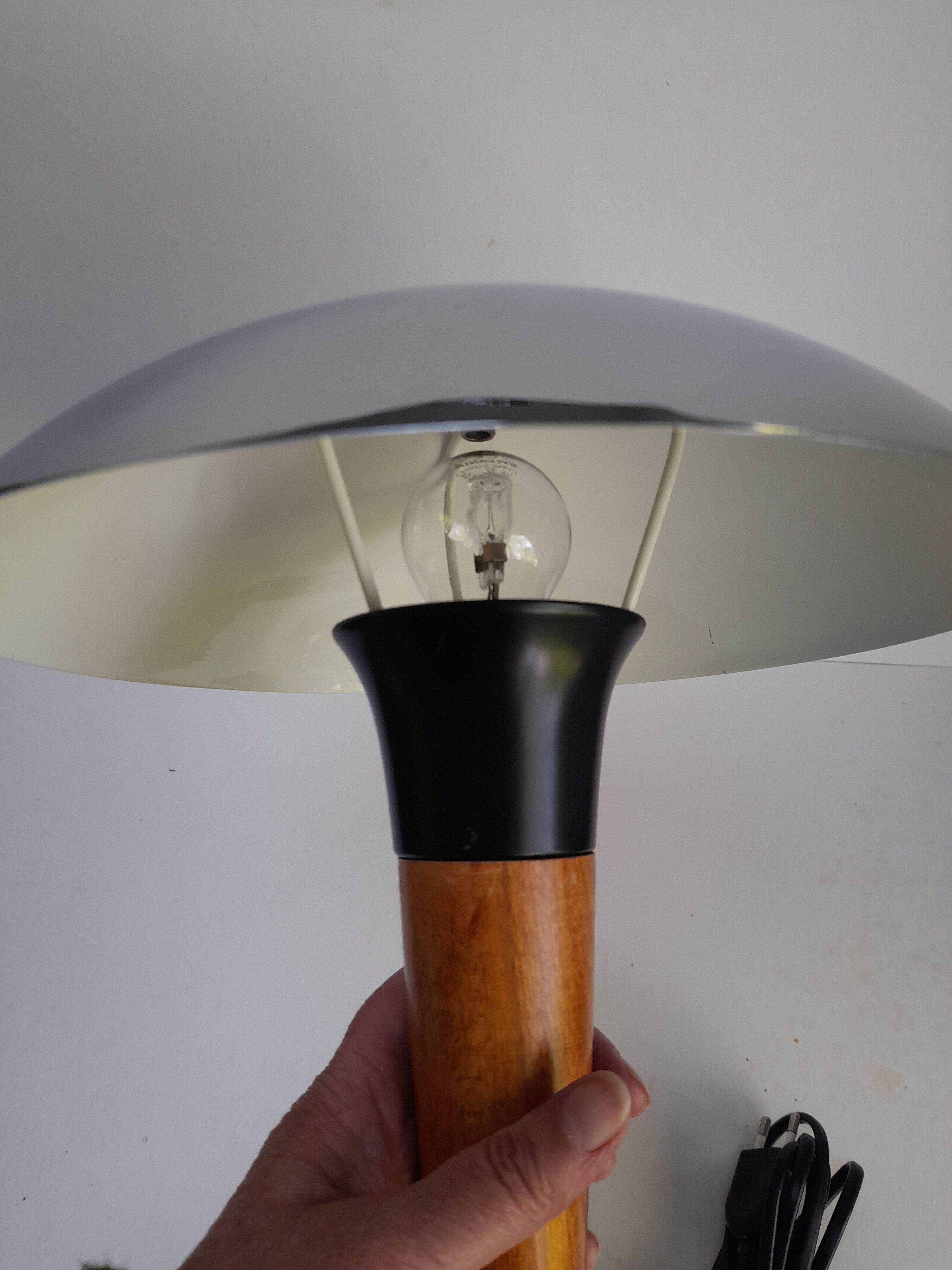 Lampe à poser champignon chrome et bois