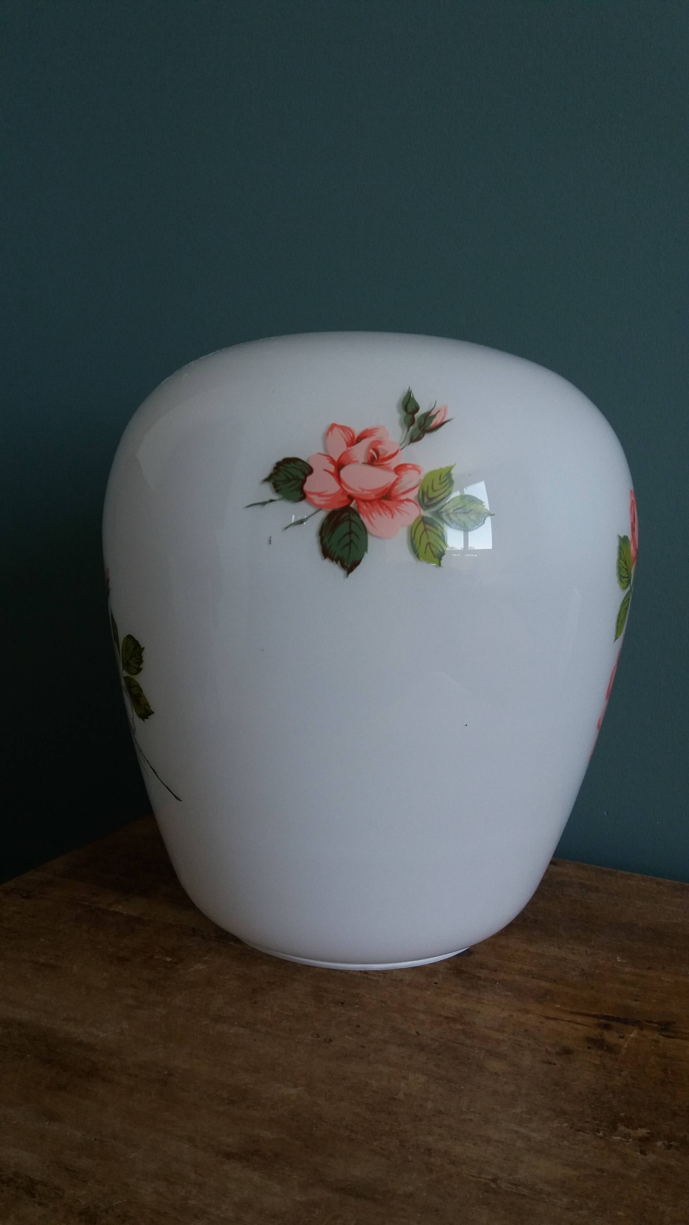 Tulip lampshade in glass, opaline